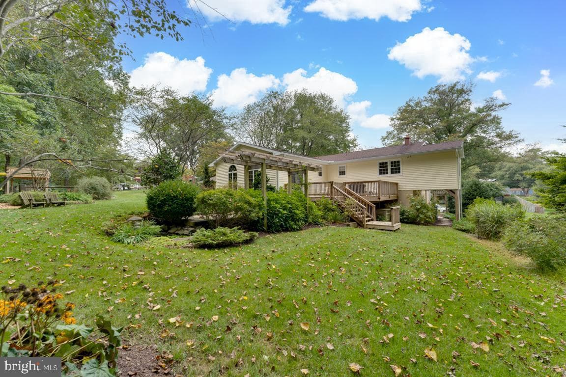 6820 Autumn View Drive photo 47