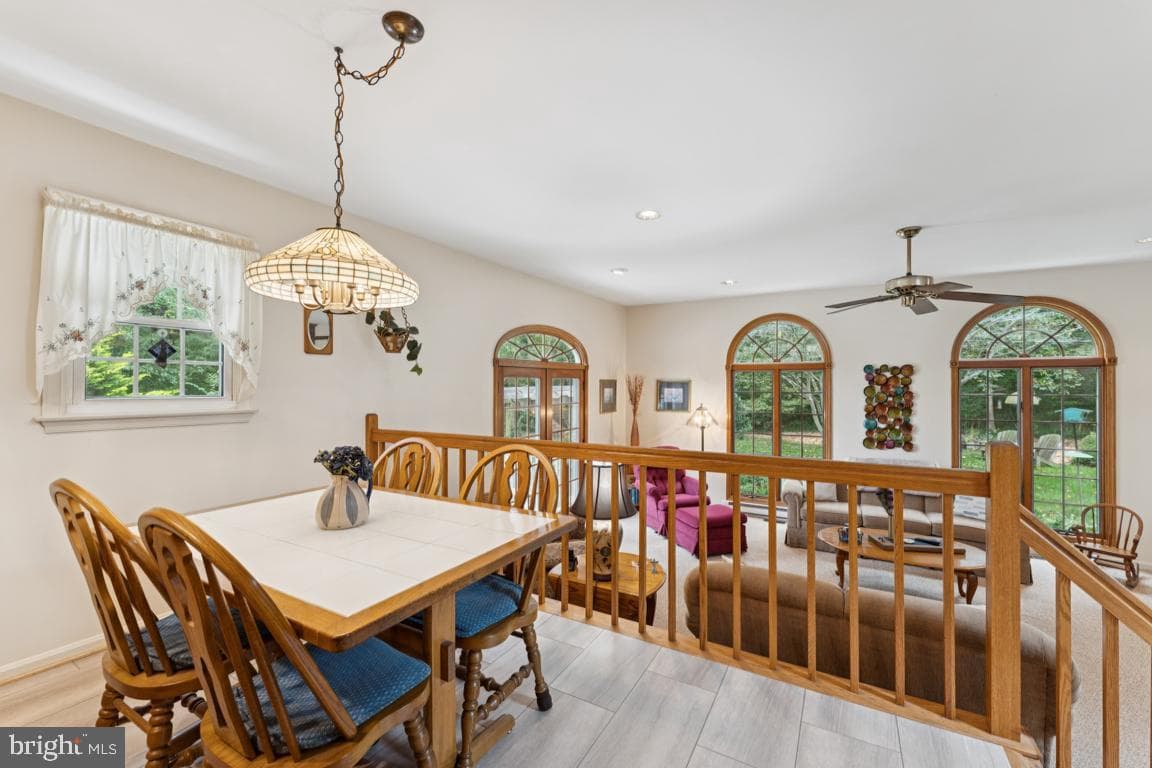 6820 Autumn View Drive photo 5