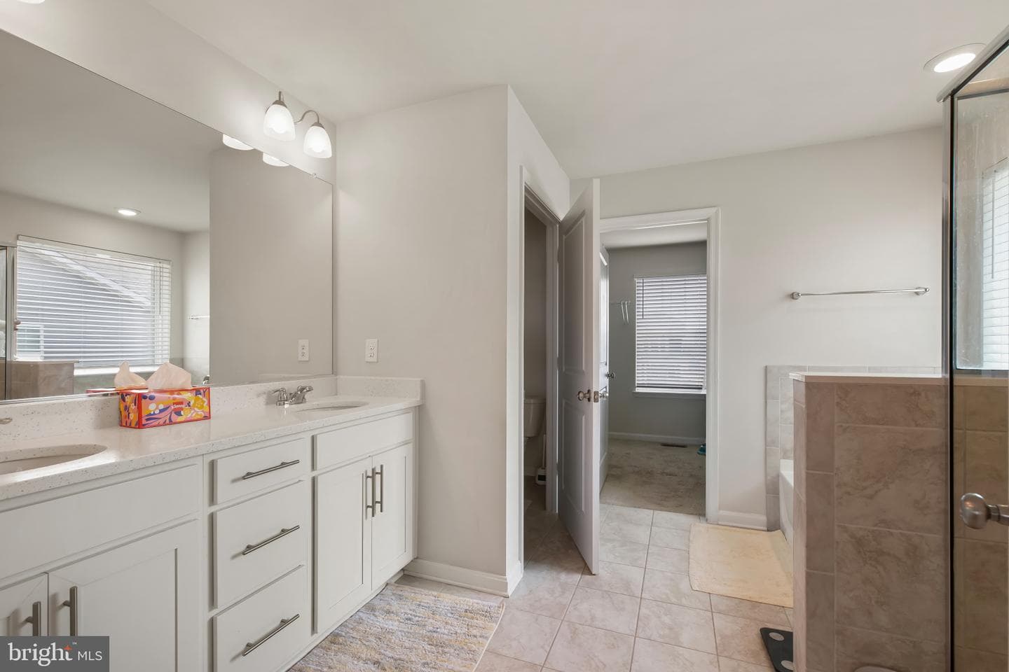 660 N Chandler Drive photo 10