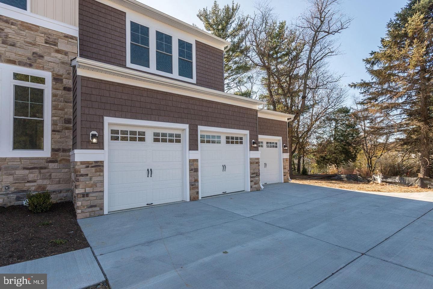 122 Saylor Drive photo 4