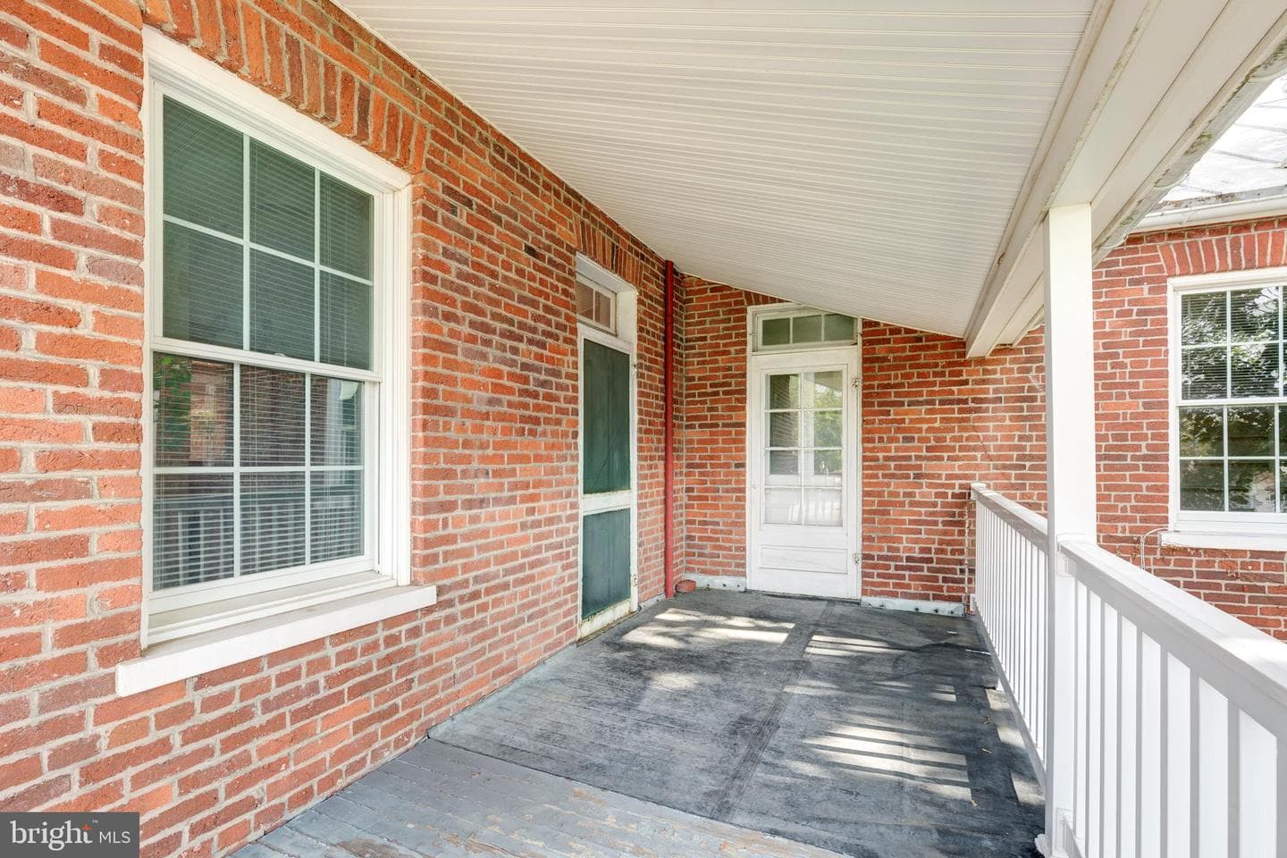 162 E Main Street photo 44