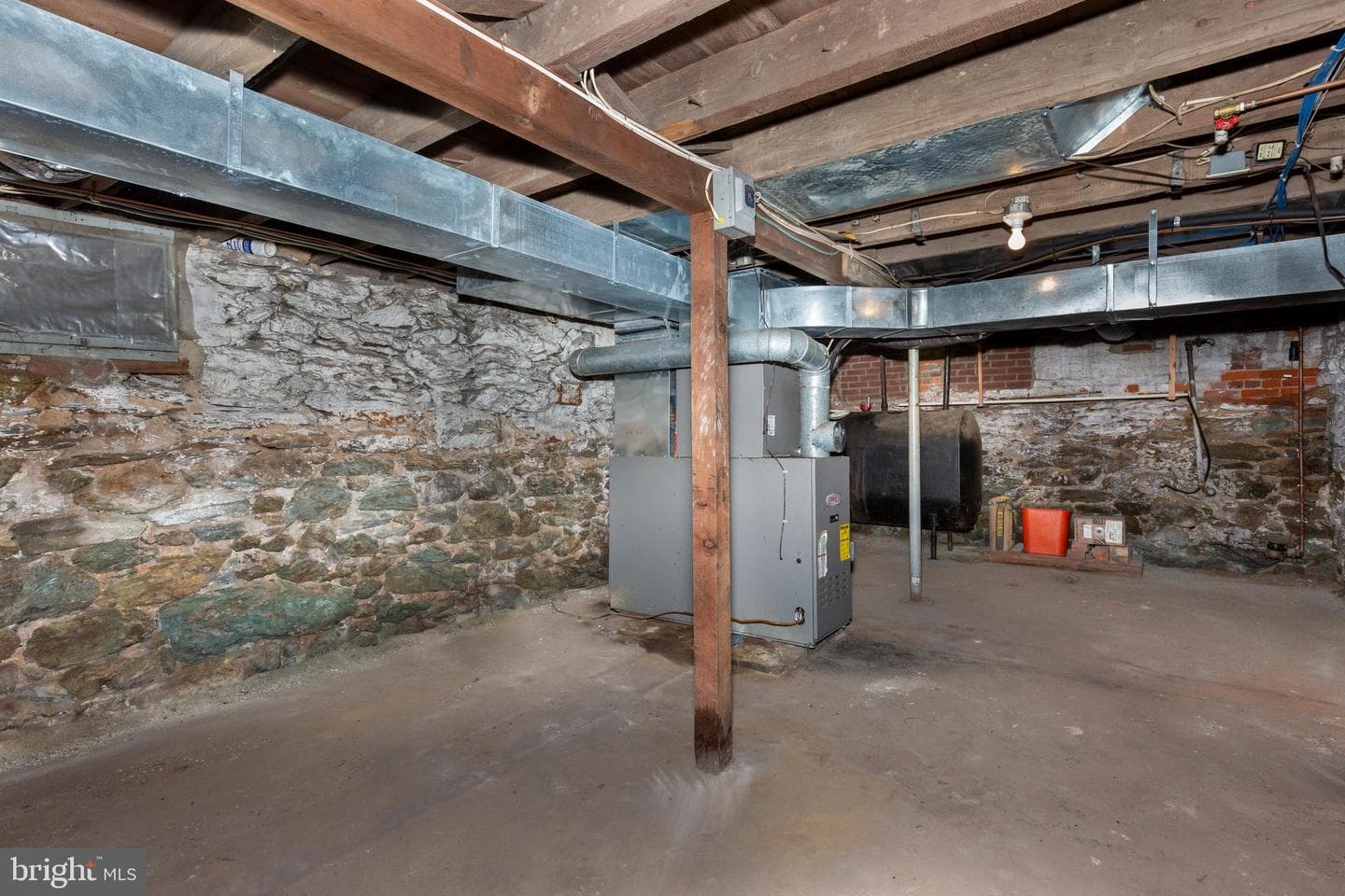 162 E Main Street photo 48