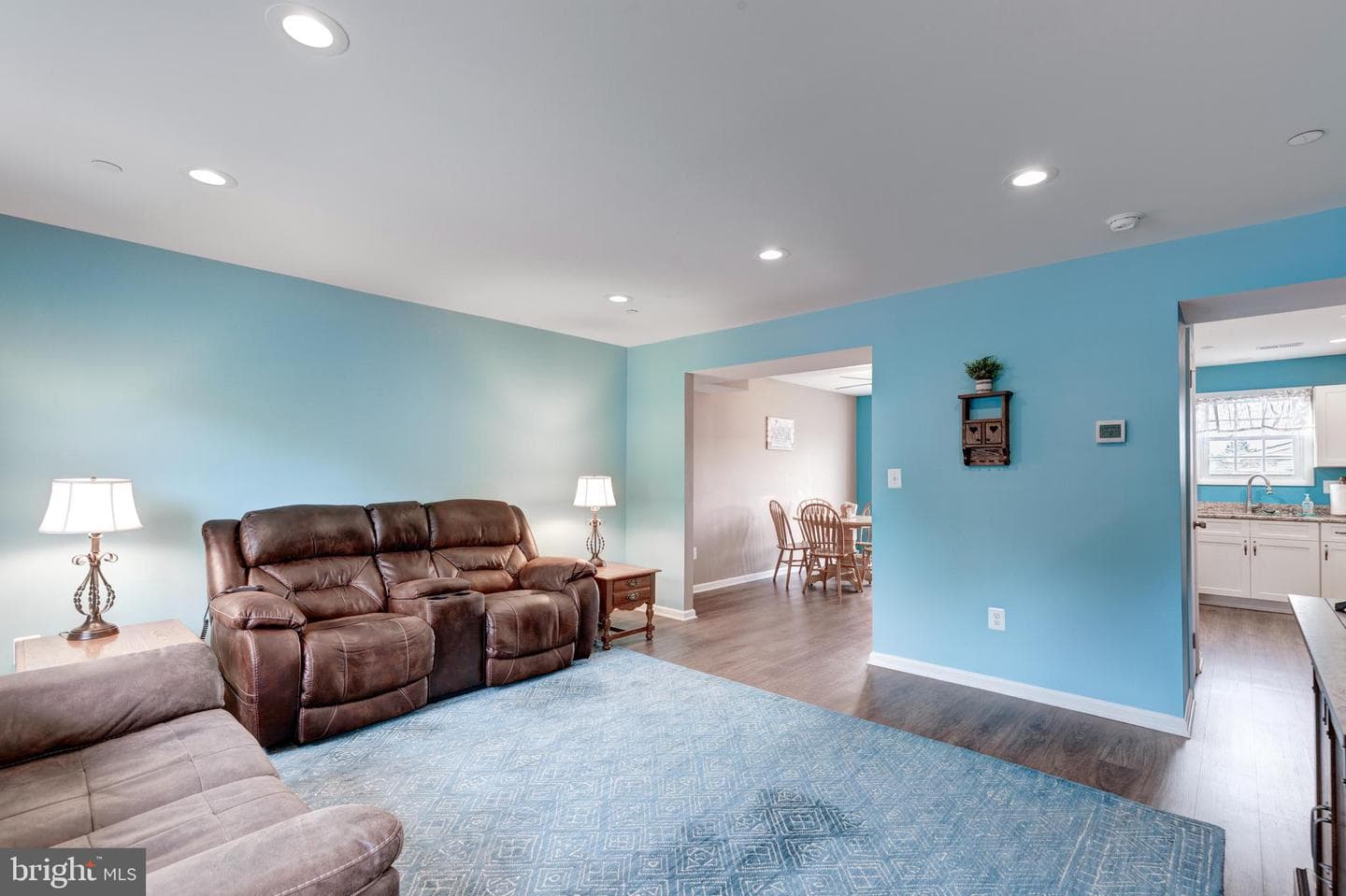 95 Washington Lane photo 3