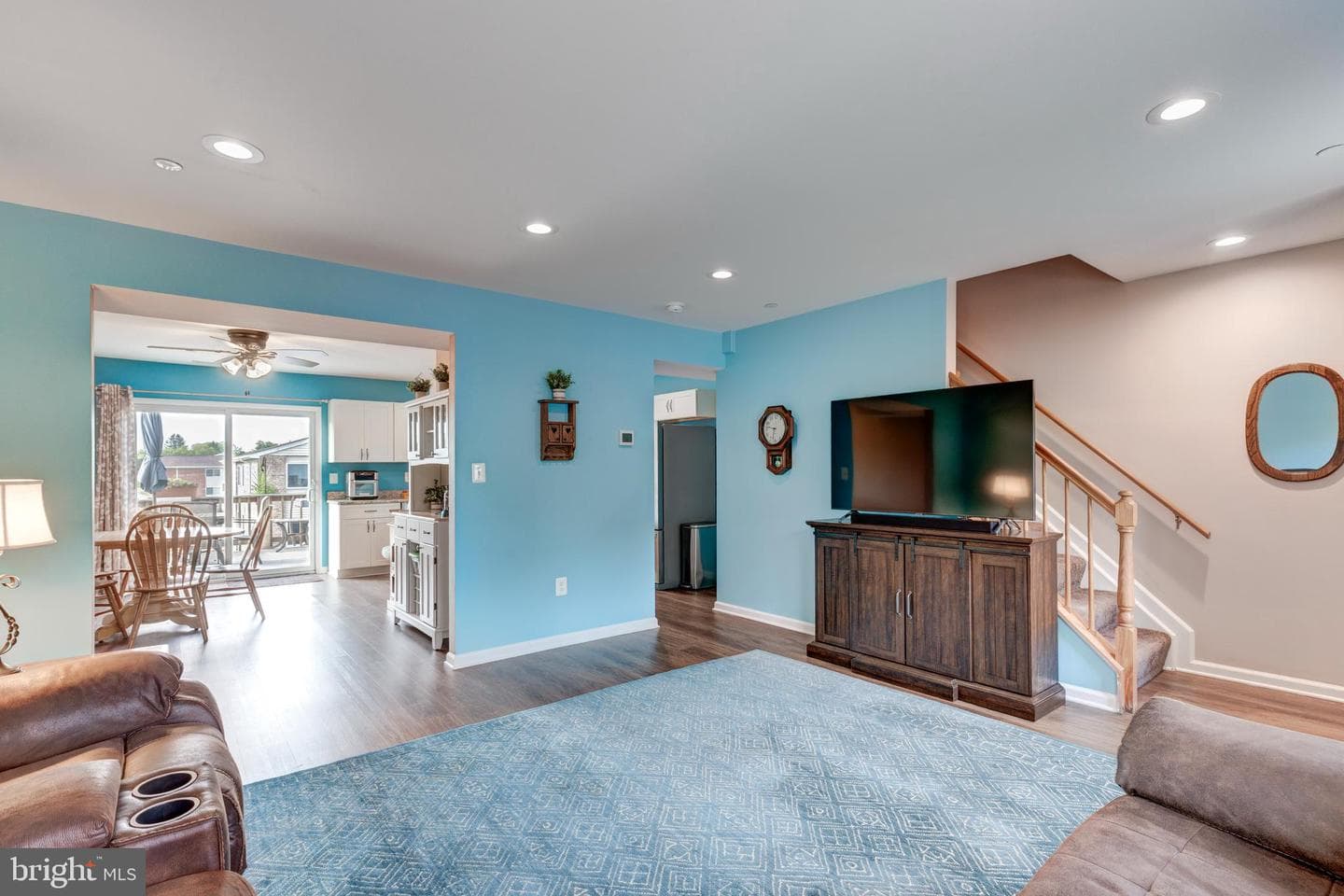 95 Washington Lane photo 4