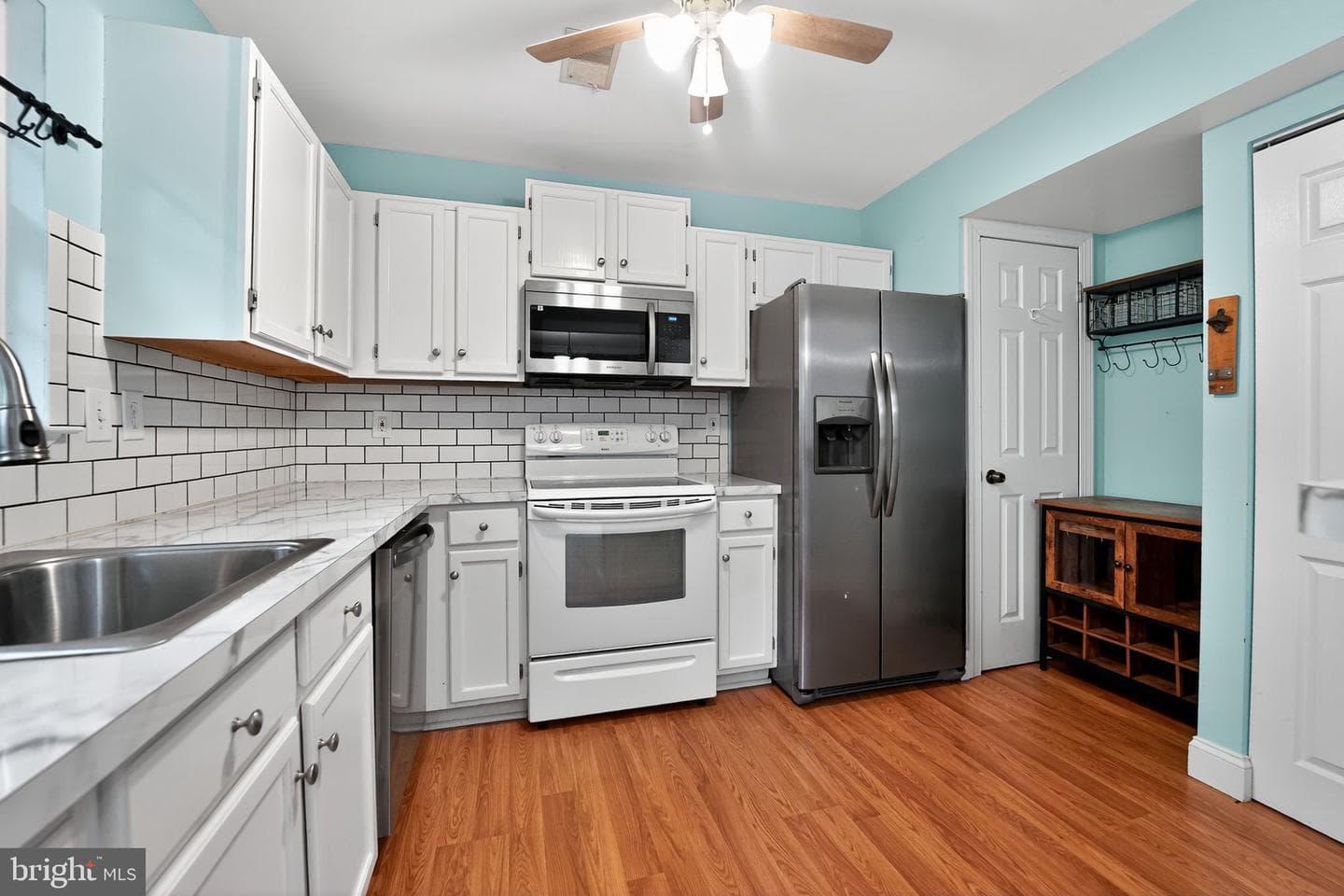 7579 Braemar Court photo 9