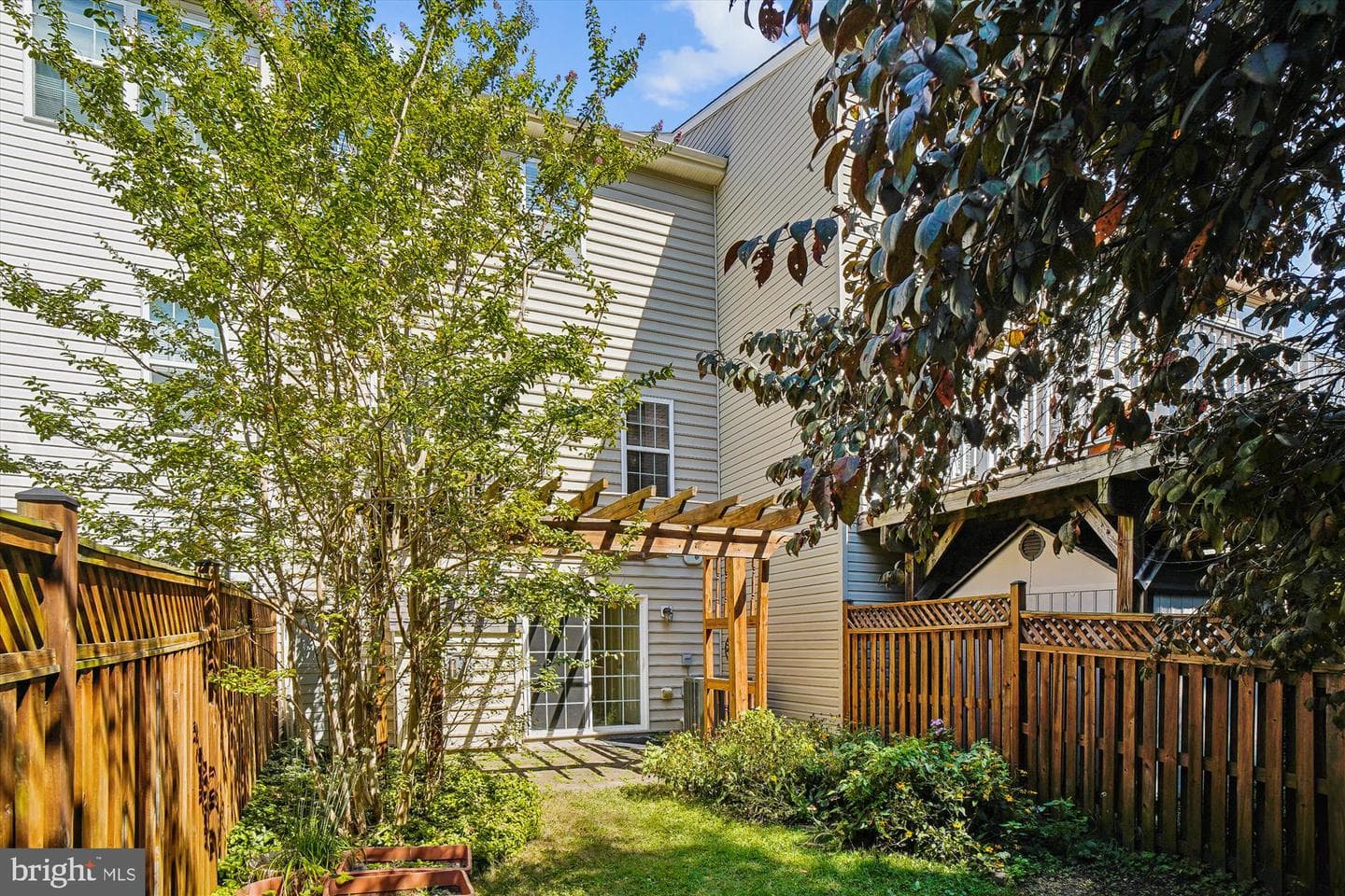 1718 Trestle Street photo 31