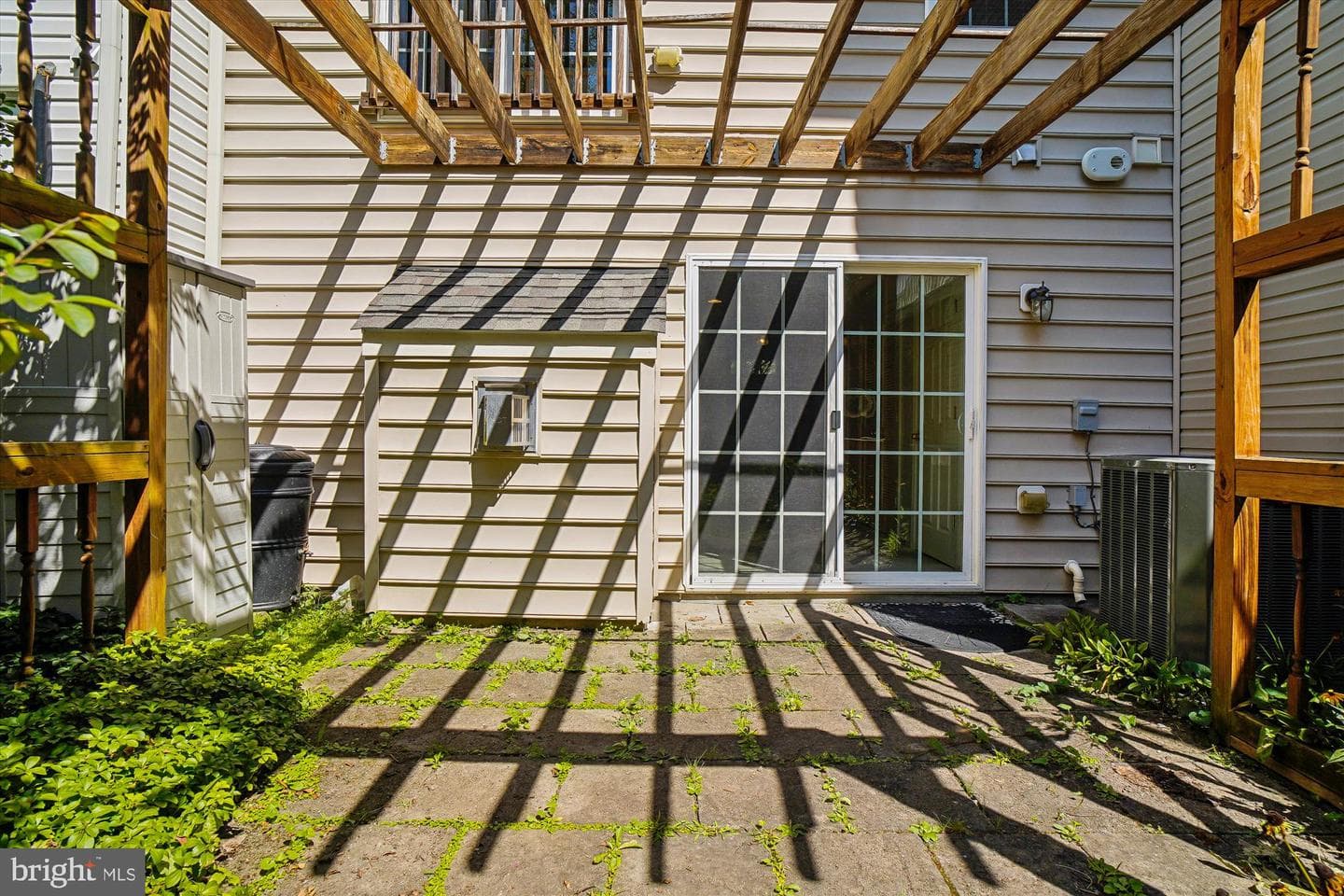1718 Trestle Street photo 32