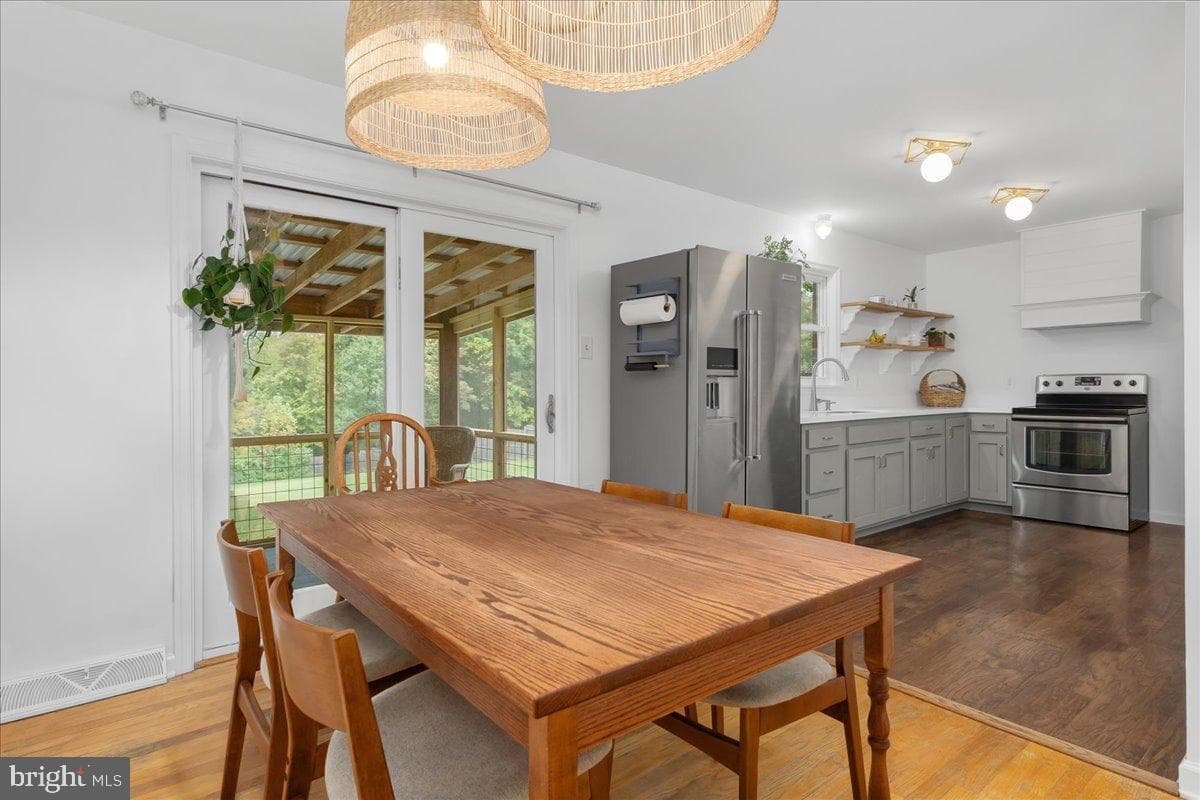 5950 Ridge Road photo 17