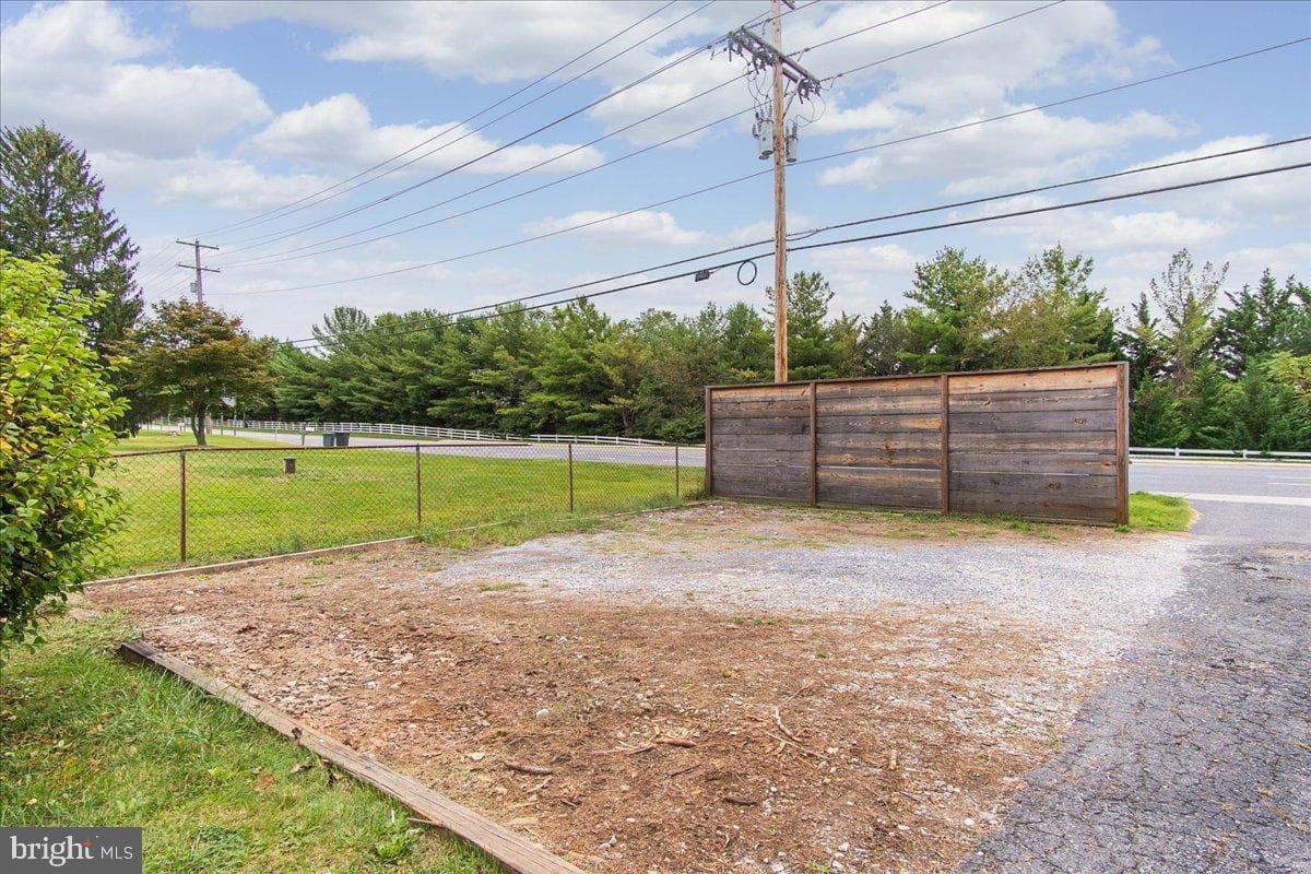 5950 Ridge Road photo 28