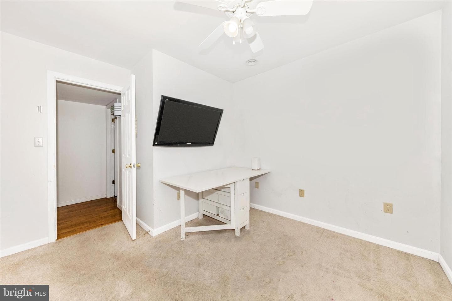 105 Ridge Avenue photo 24