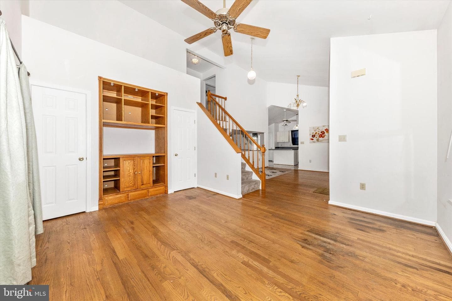 105 Ridge Avenue photo 9