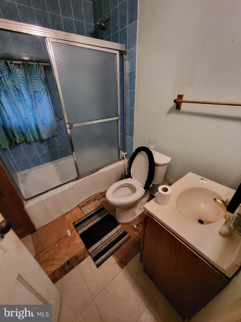 11 Baker Avenue photo 7