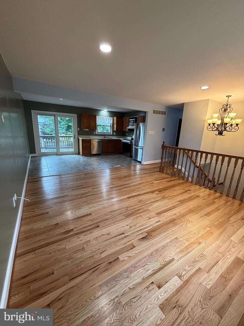 7 Zephyr Court photo 3