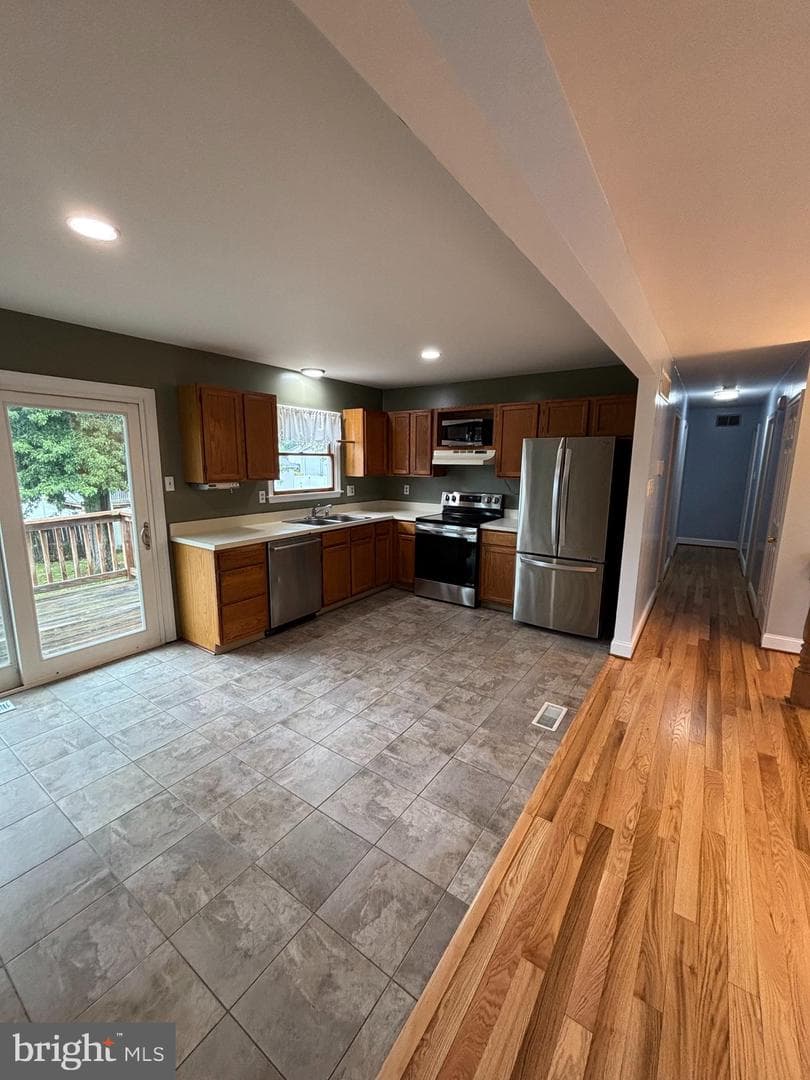 7 Zephyr Court photo 4