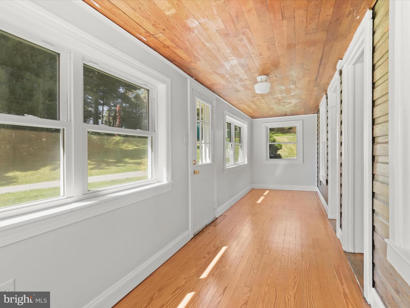 6270 Davis Road photo 4