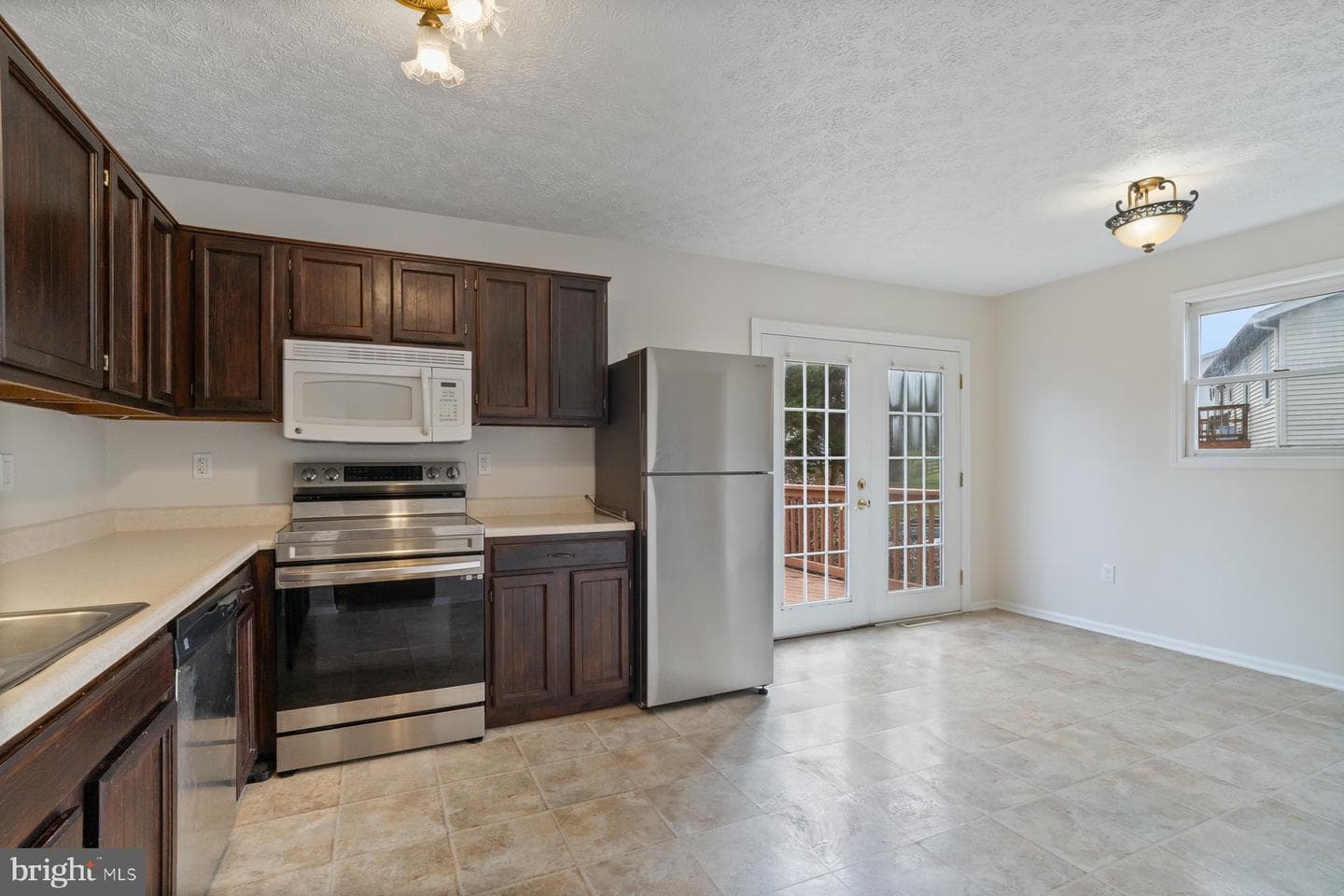 2913 Tulip Way photo 10