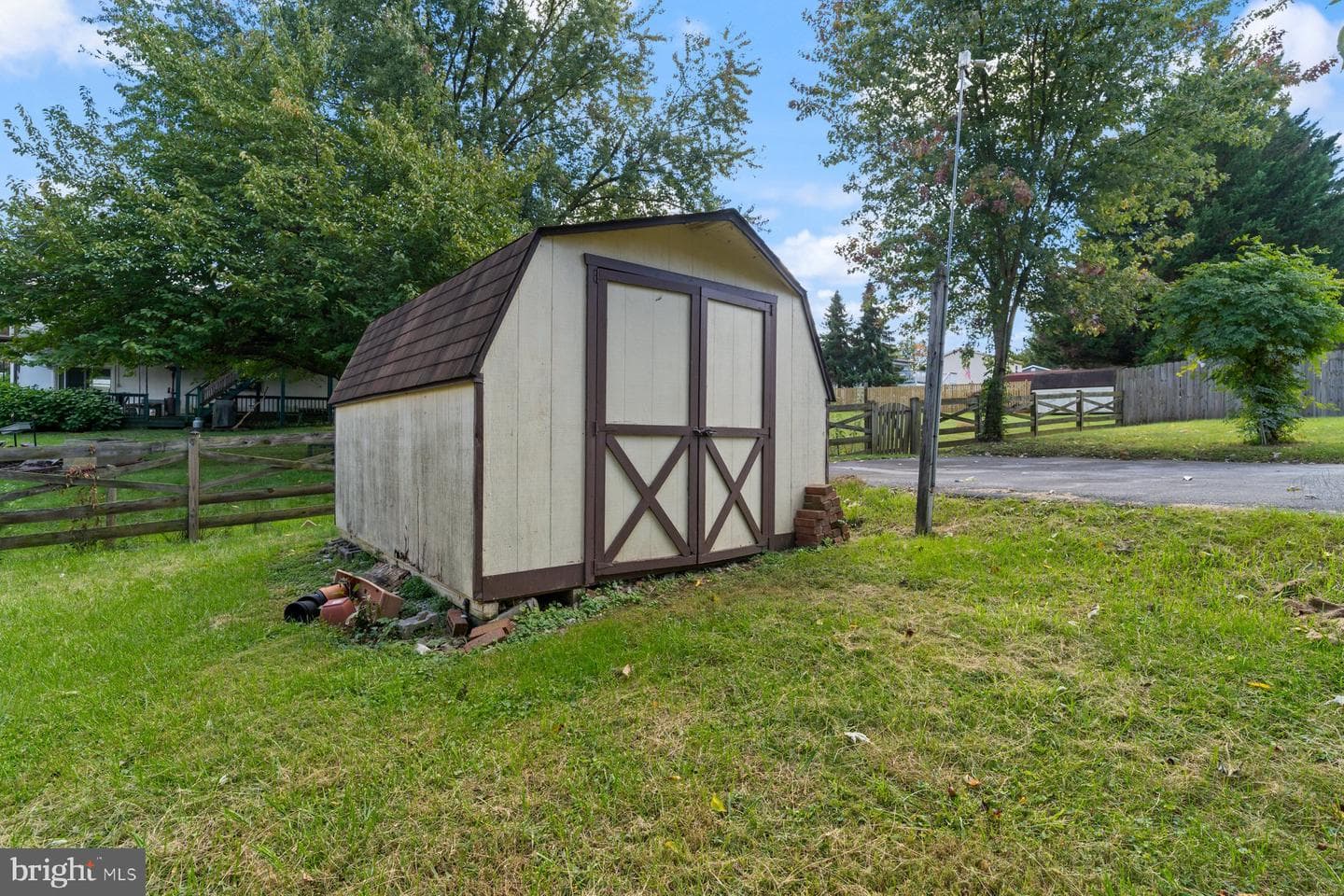 2913 Tulip Way photo 24