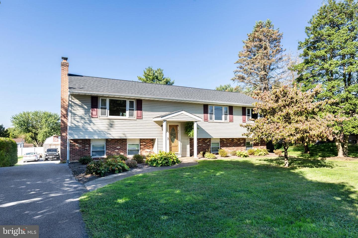 2108 Hanover Pike photo 1