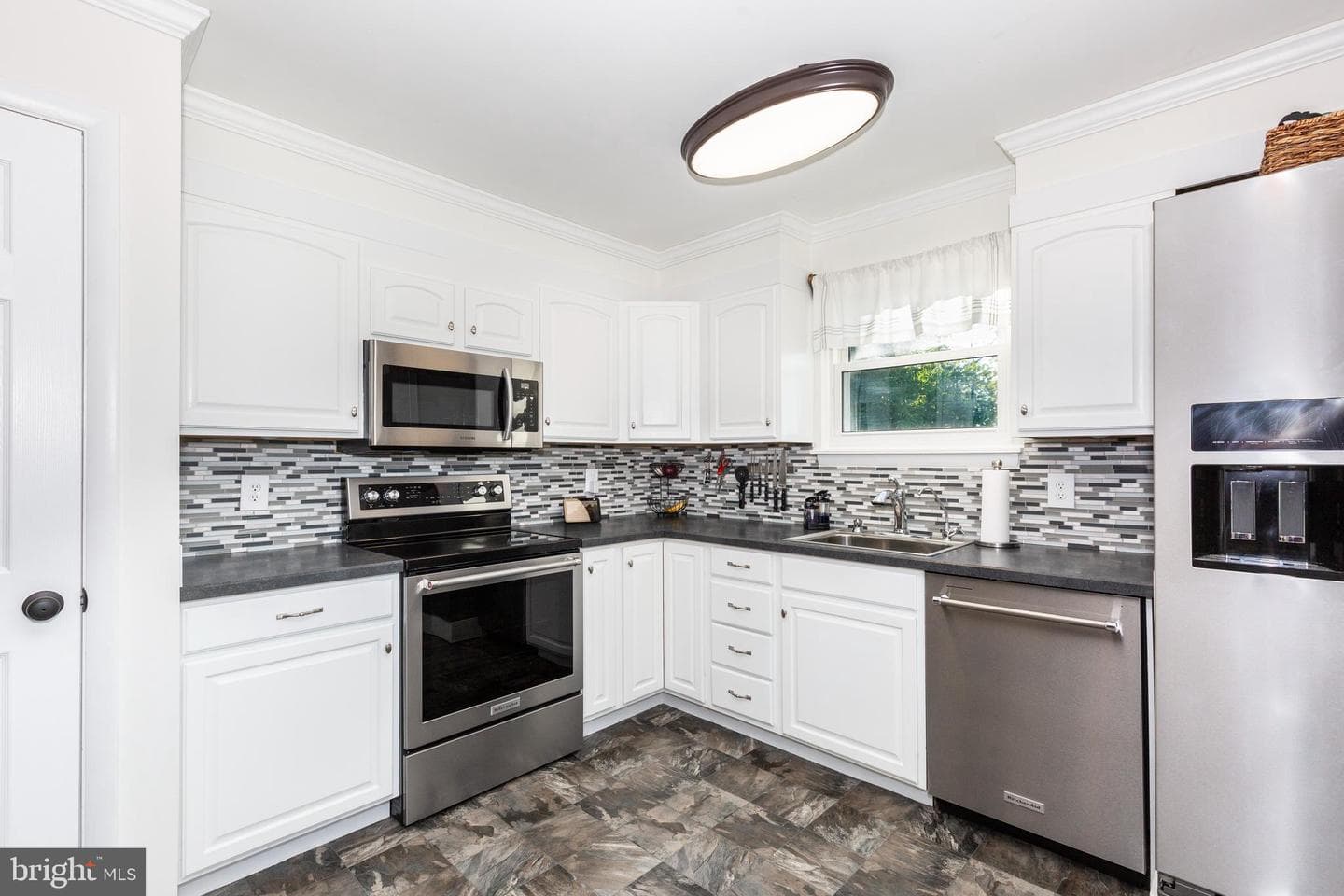 2108 Hanover Pike photo 10