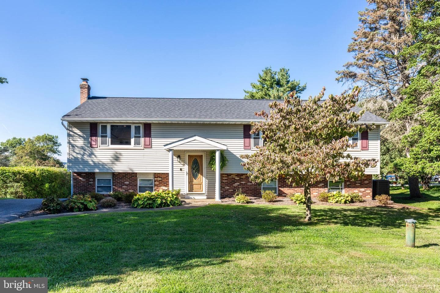 2108 Hanover Pike photo 2