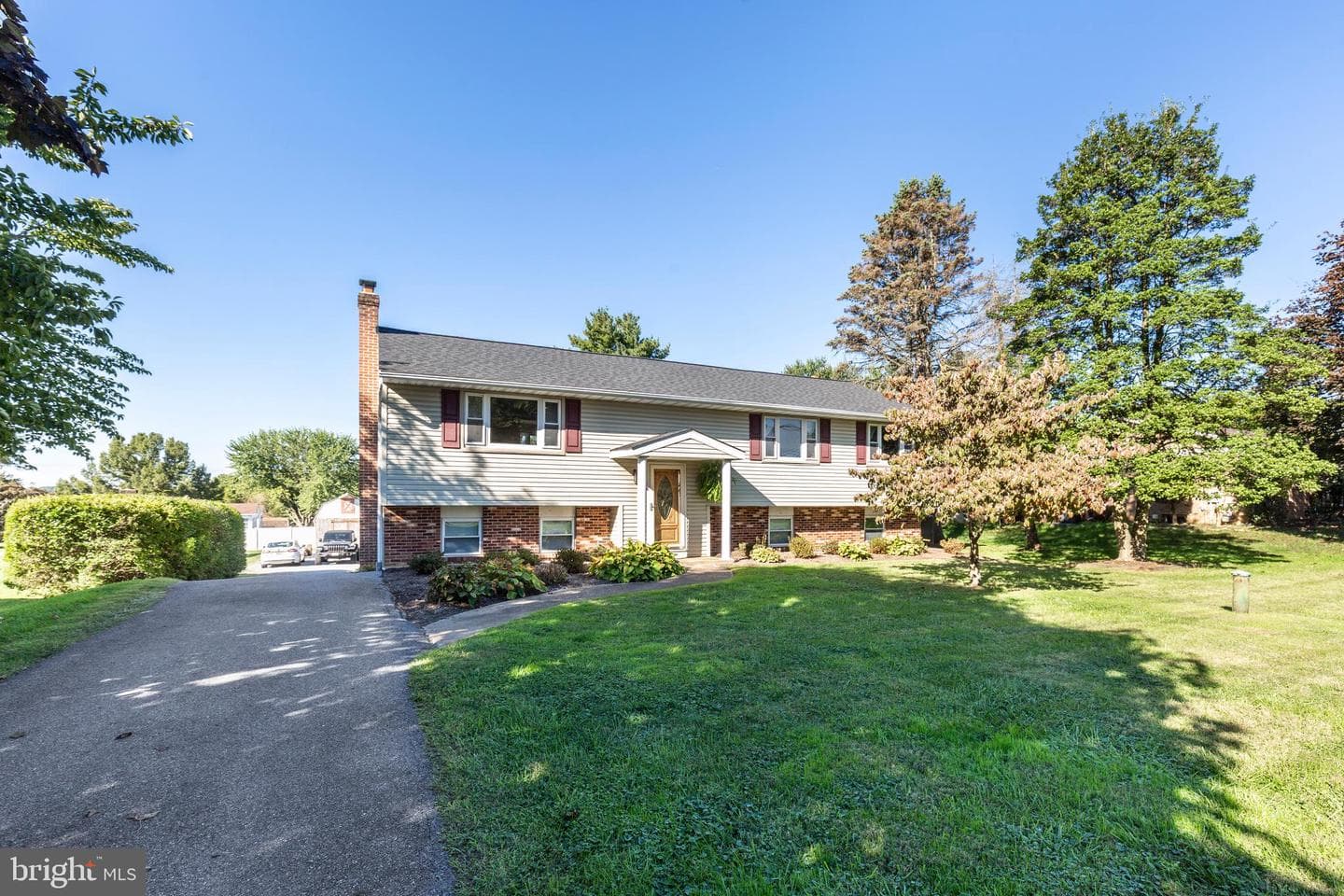 2108 Hanover Pike photo 3