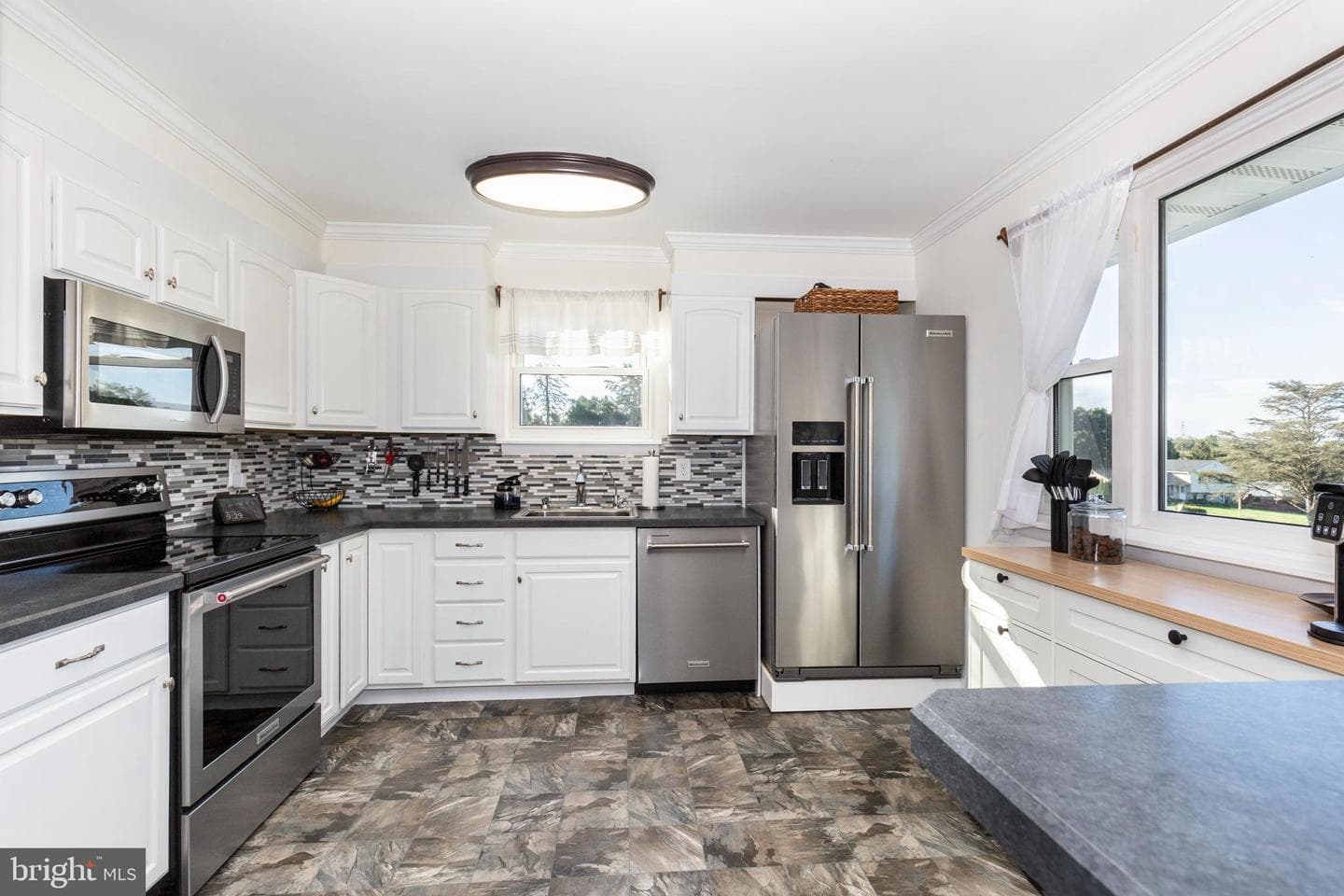 2108 Hanover Pike photo 9