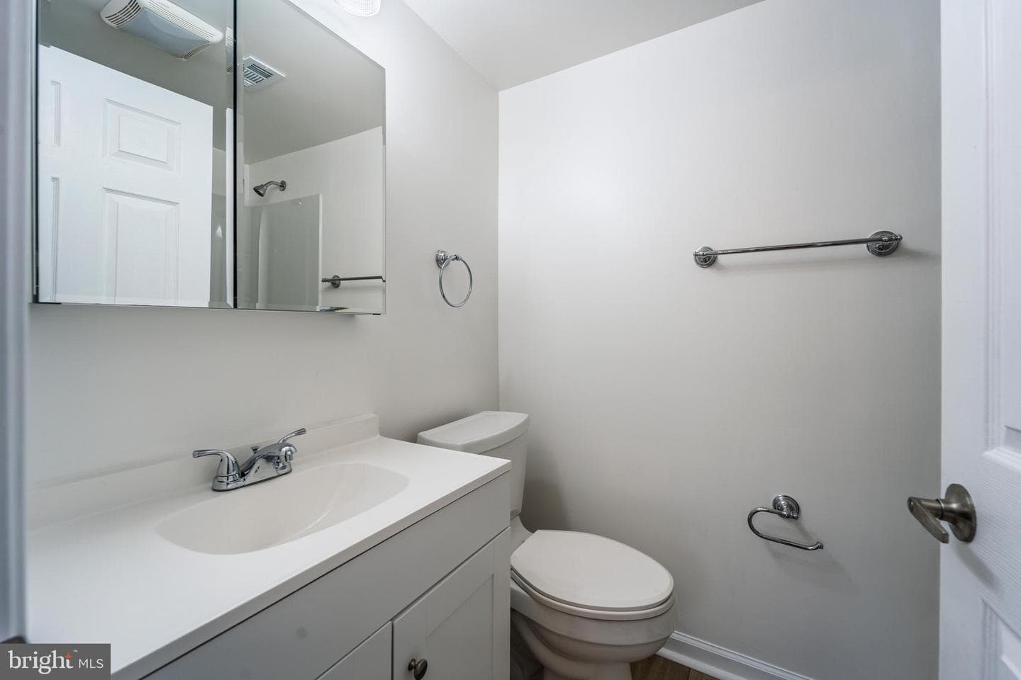 807 Washington Road photo 12