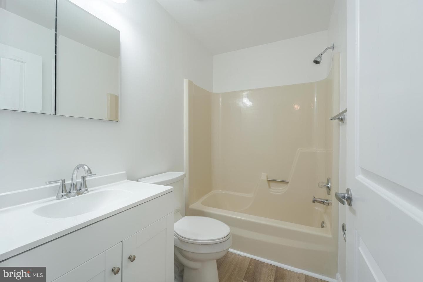 807 Washington Road photo 16