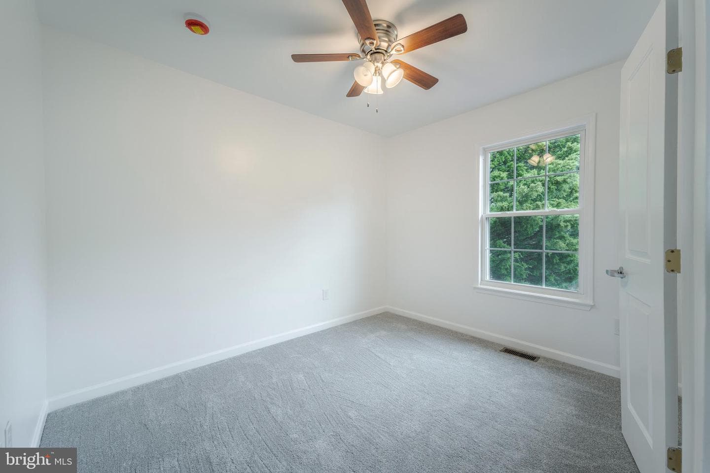 807 Washington Road photo 17