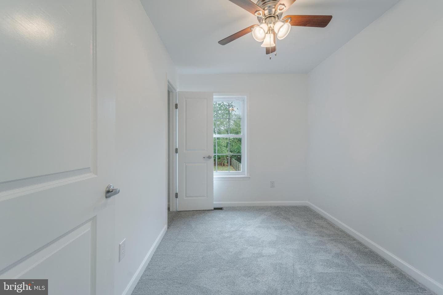 807 Washington Road photo 19