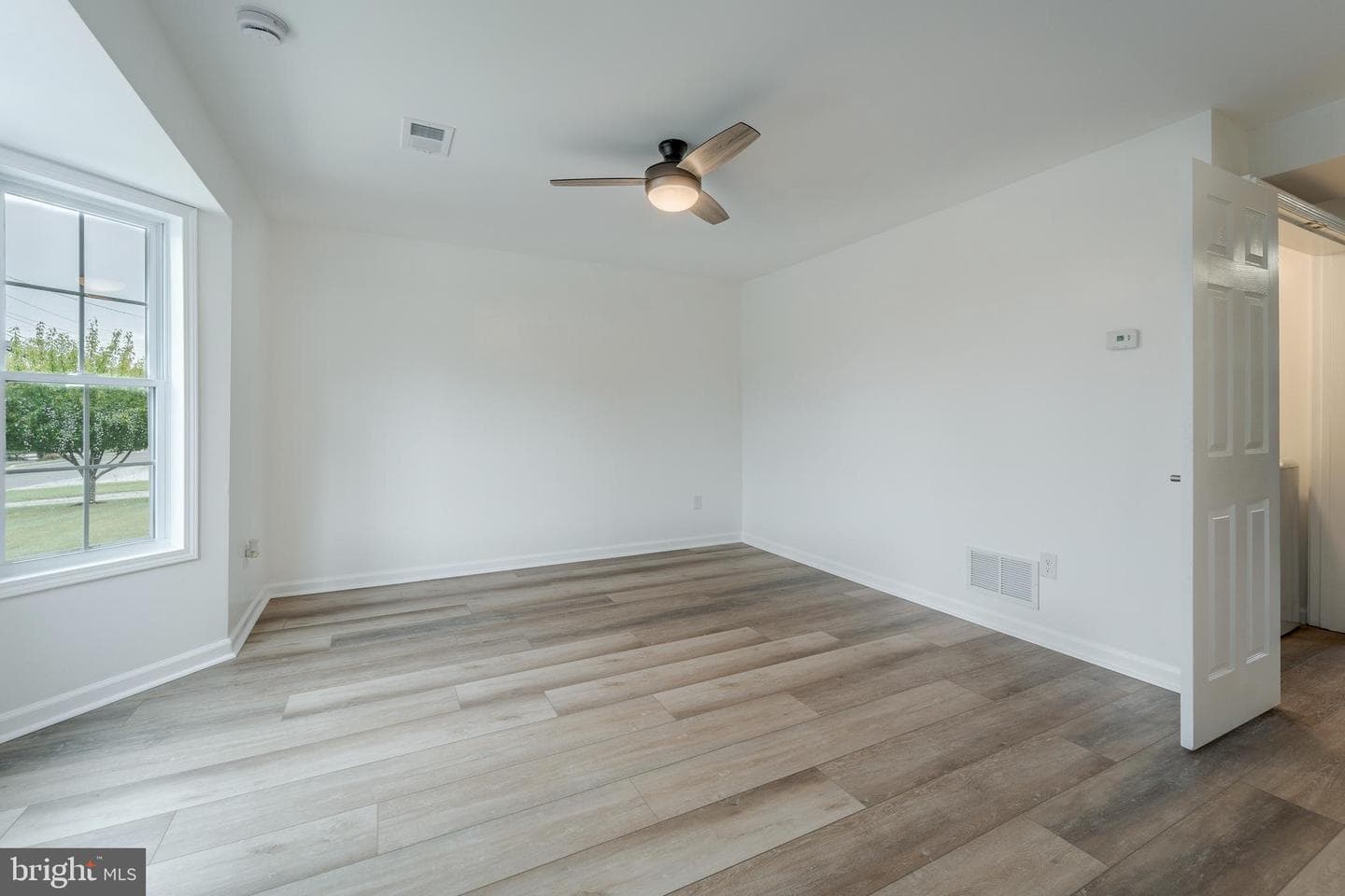 807 Washington Road photo 4