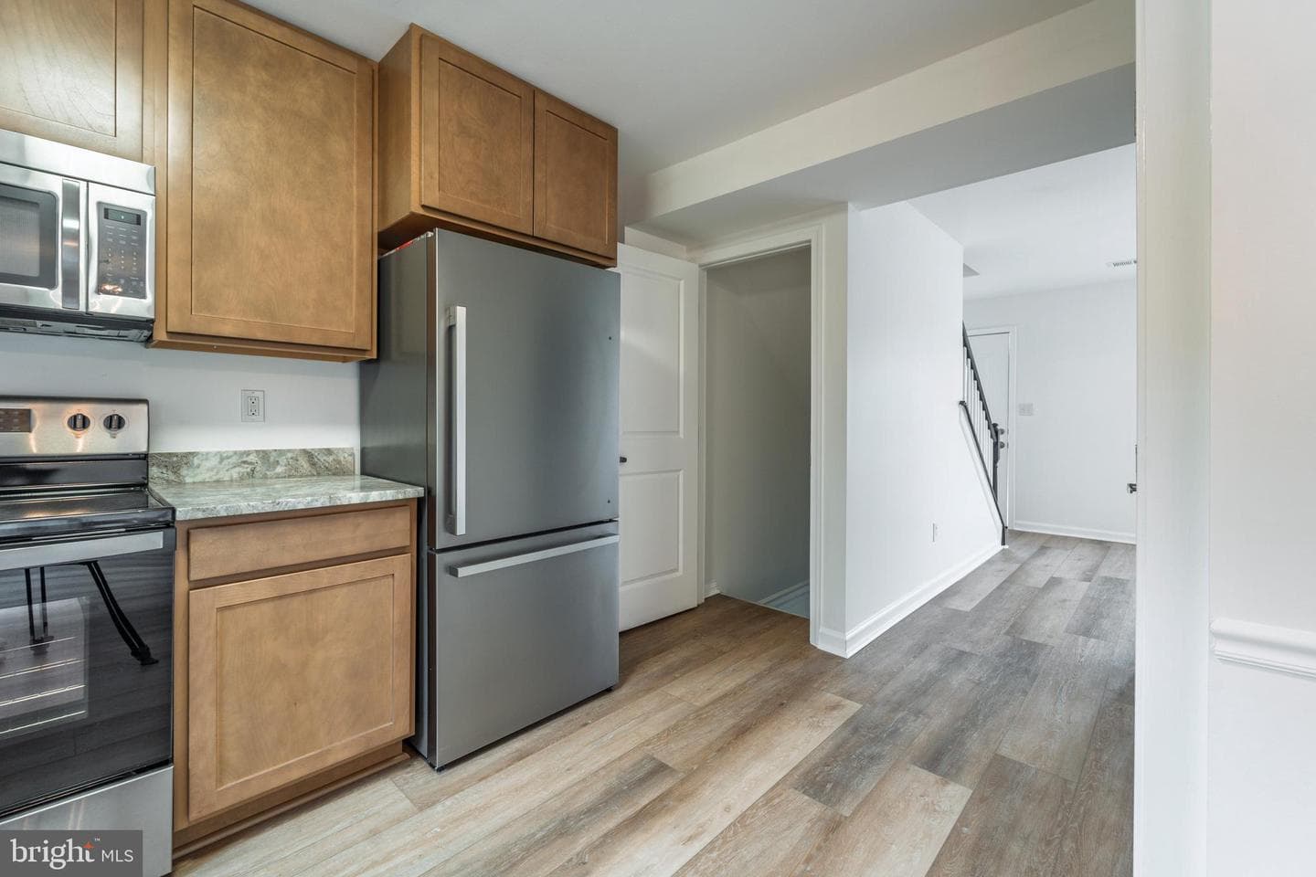 807 Washington Road photo 7