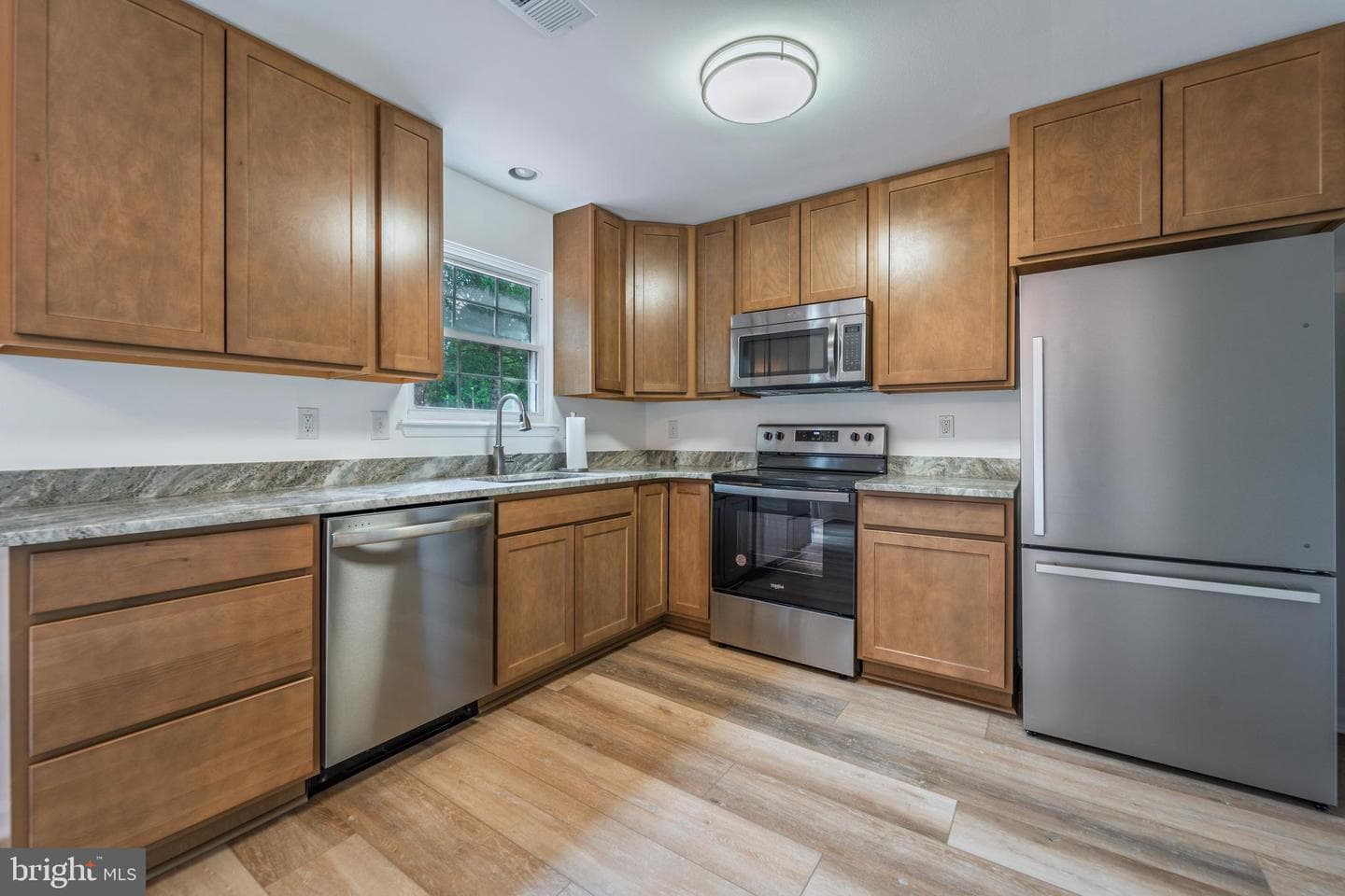 807 Washington Road photo 8