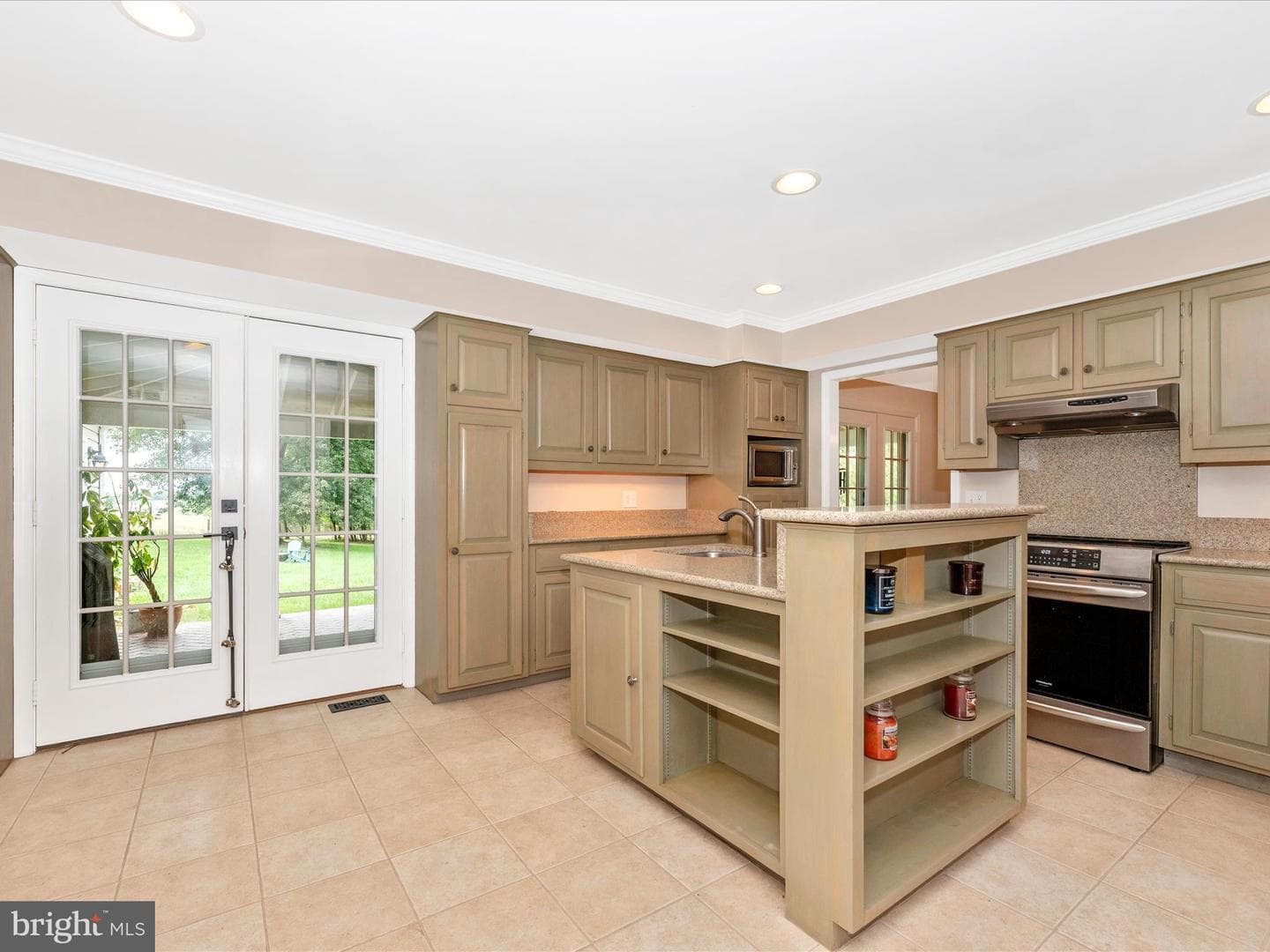 1204 Weymouth Street photo 10