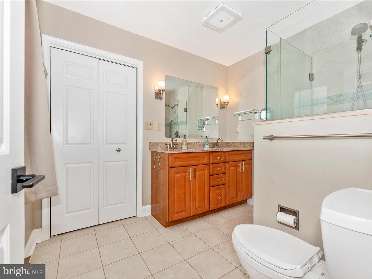 1204 Weymouth Street photo 13