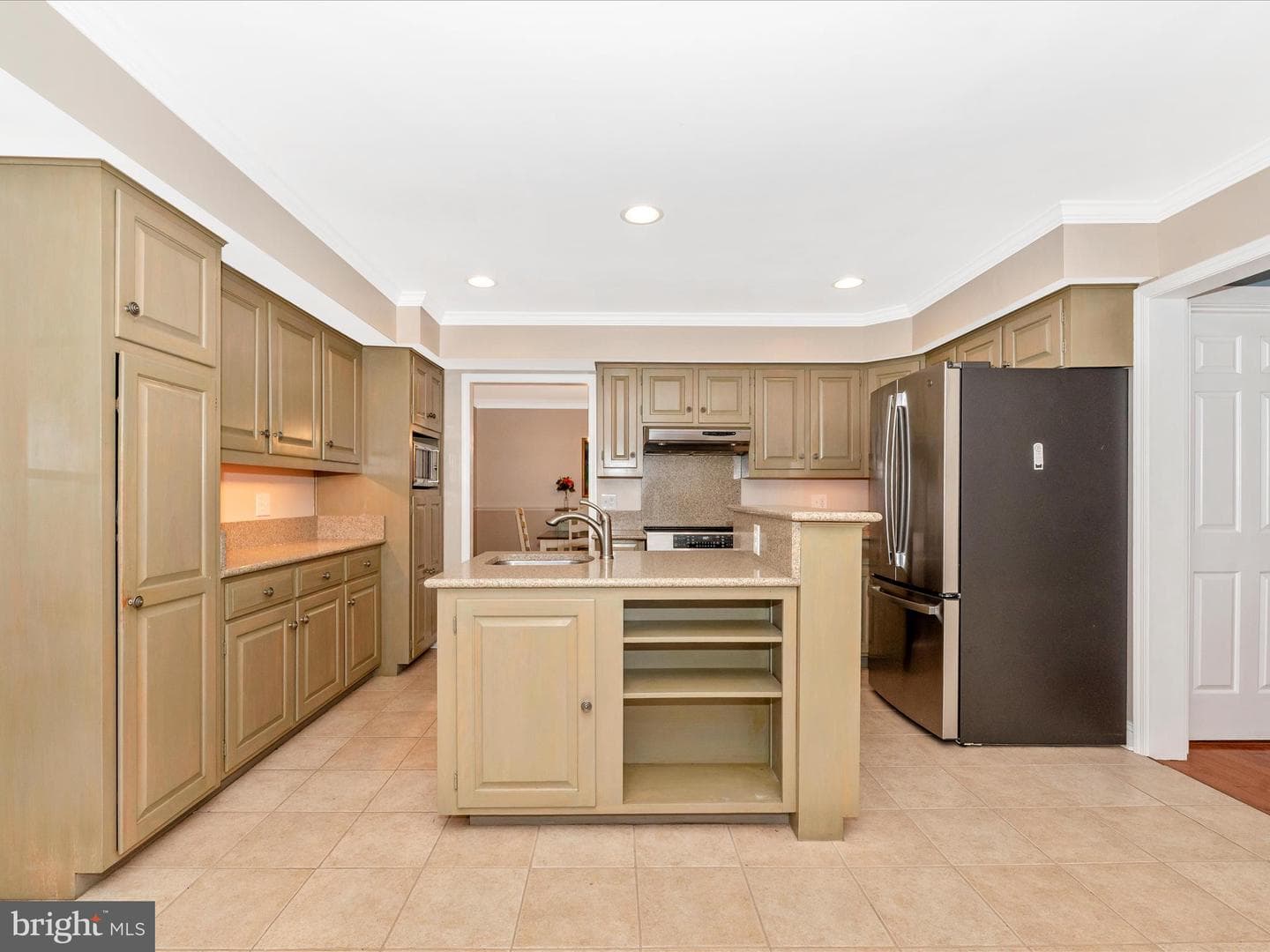 1204 Weymouth Street photo 6