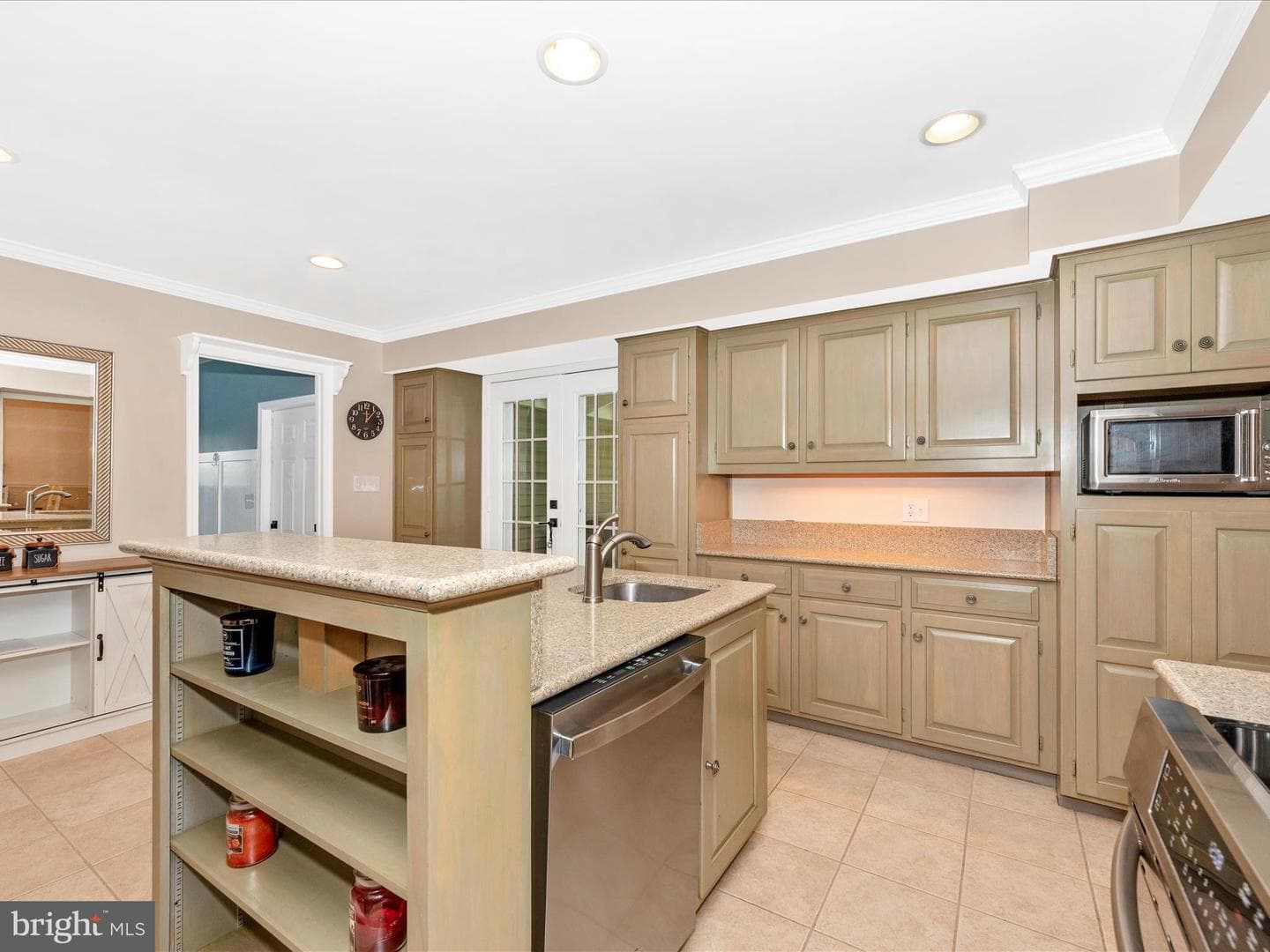 1204 Weymouth Street photo 8
