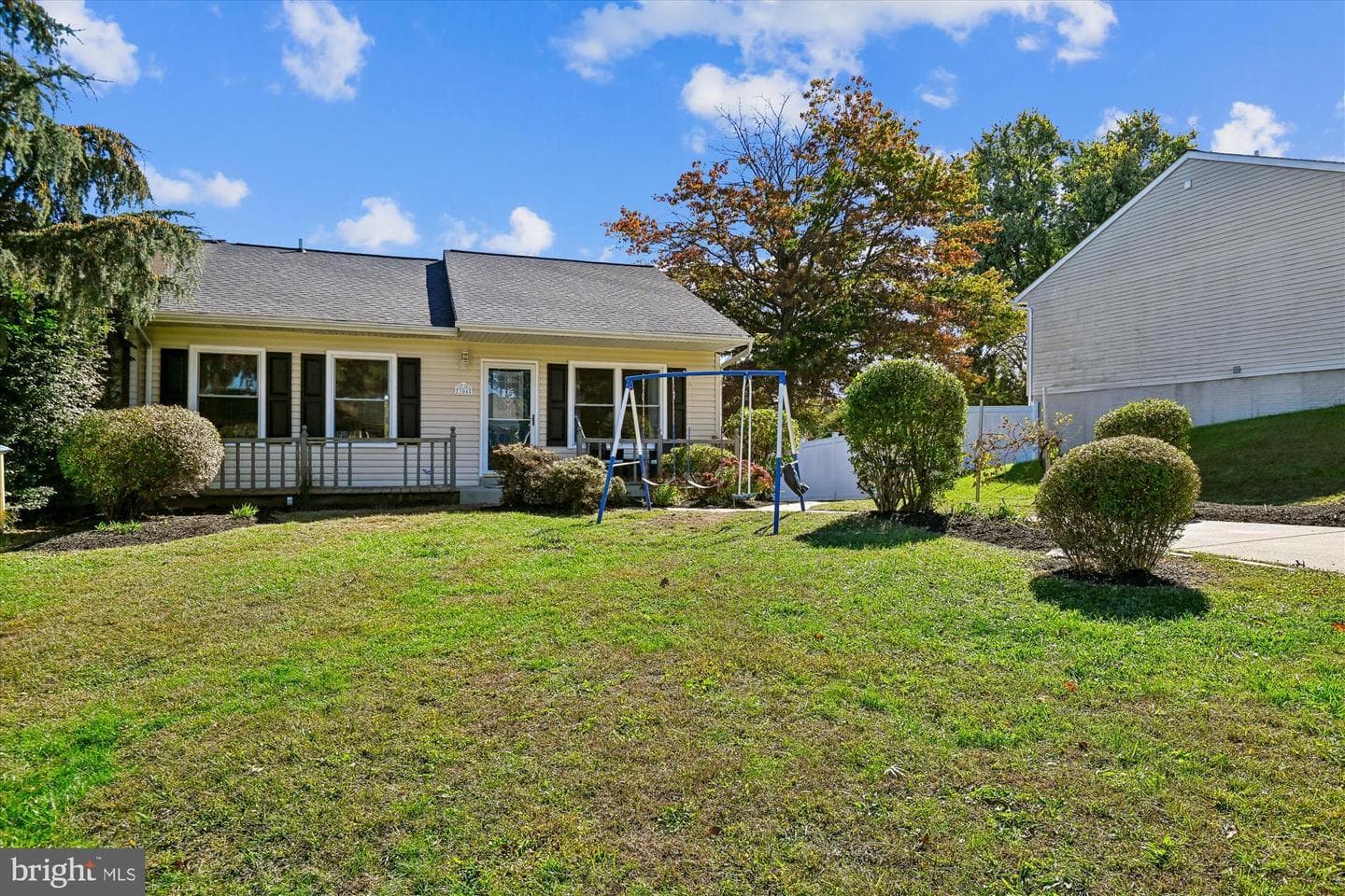 304 Crestview Court photo 3