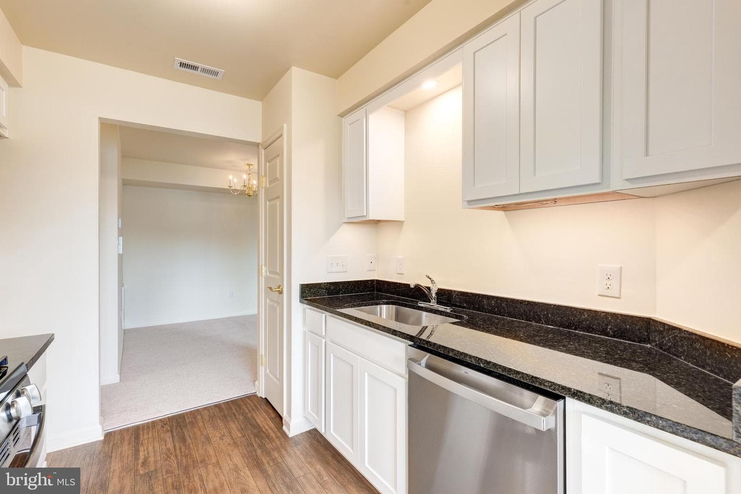 820 Wembley Drive #2a photo 4