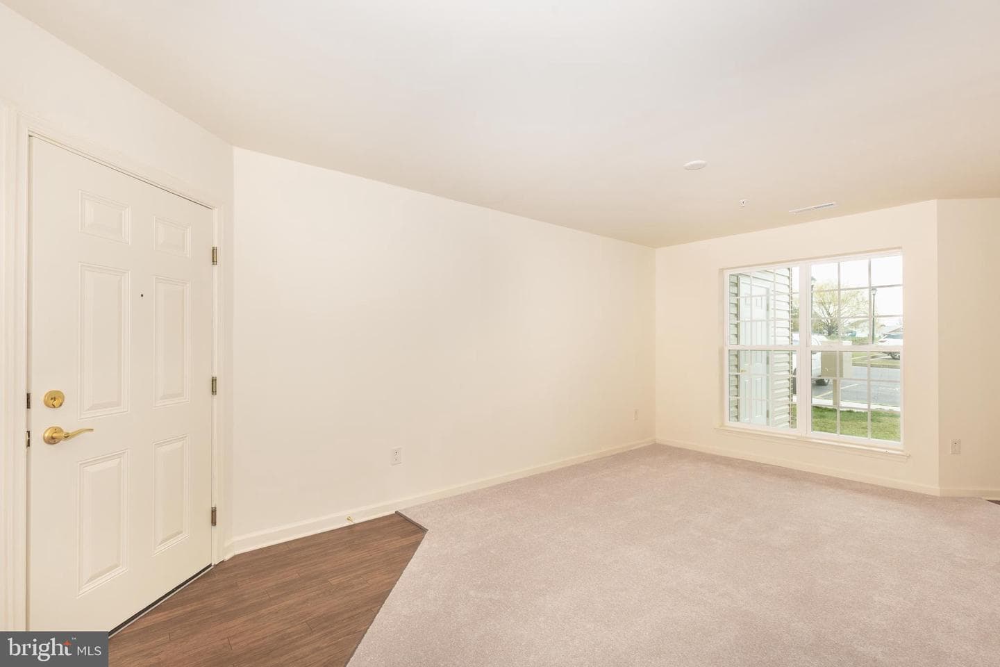 820 Wembley Drive #3a, Hampstead