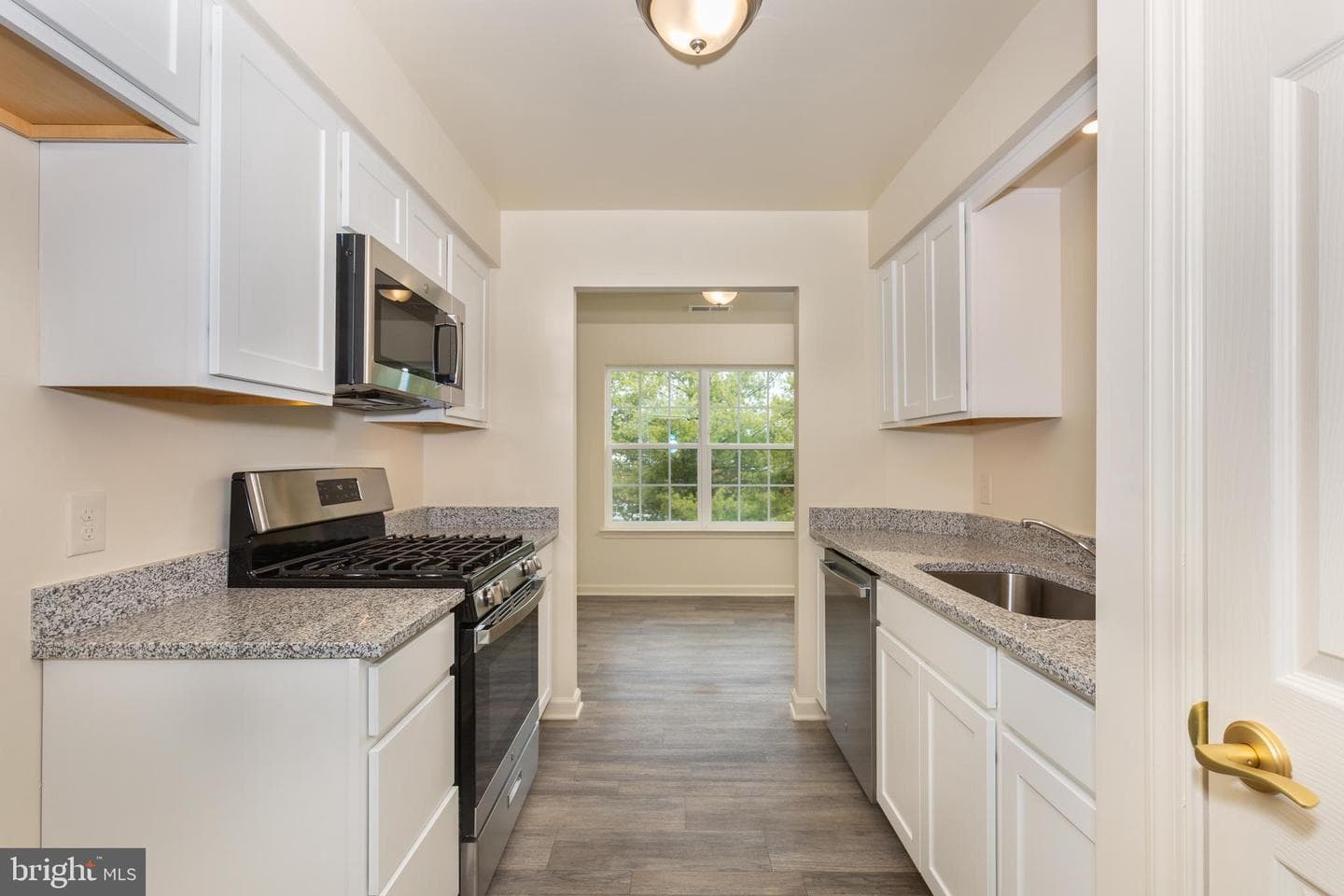 820 Wembley Drive #2b photo 14