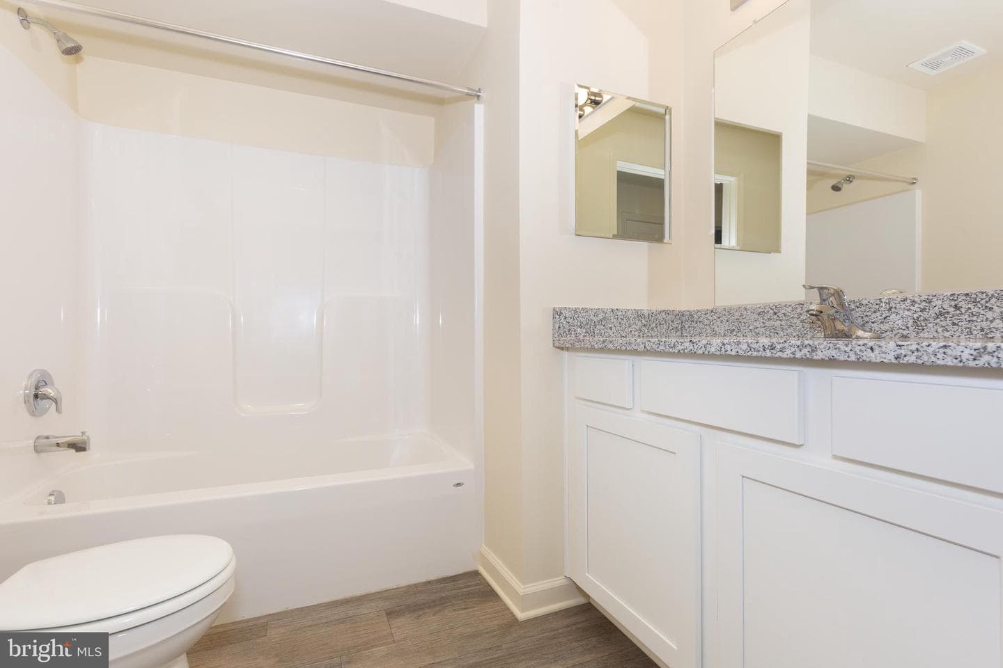 820 Wembley Drive #2b photo 25