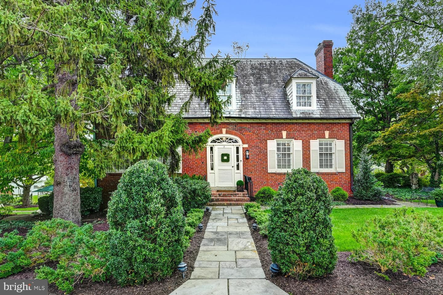 7 New Windsor Road photo 2