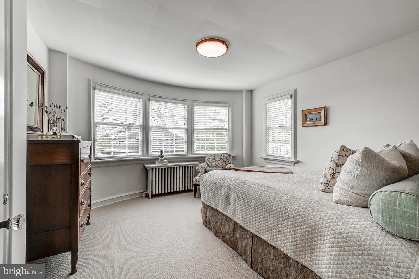 7 New Windsor Road photo 24