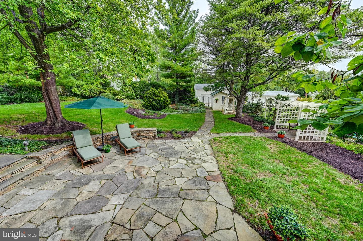 7 New Windsor Road photo 33