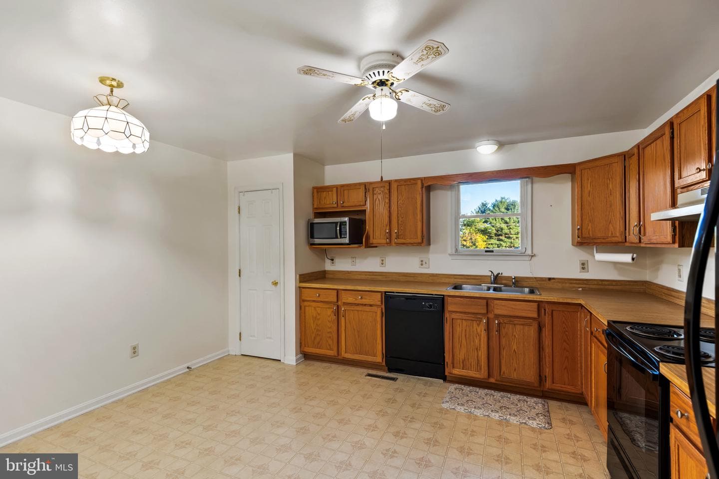3402 Blueberry Lane photo 18