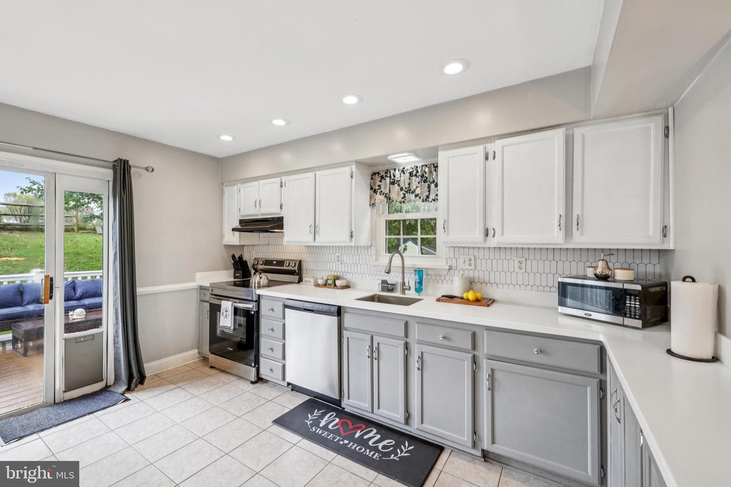 6565 Macbeth Way photo 11