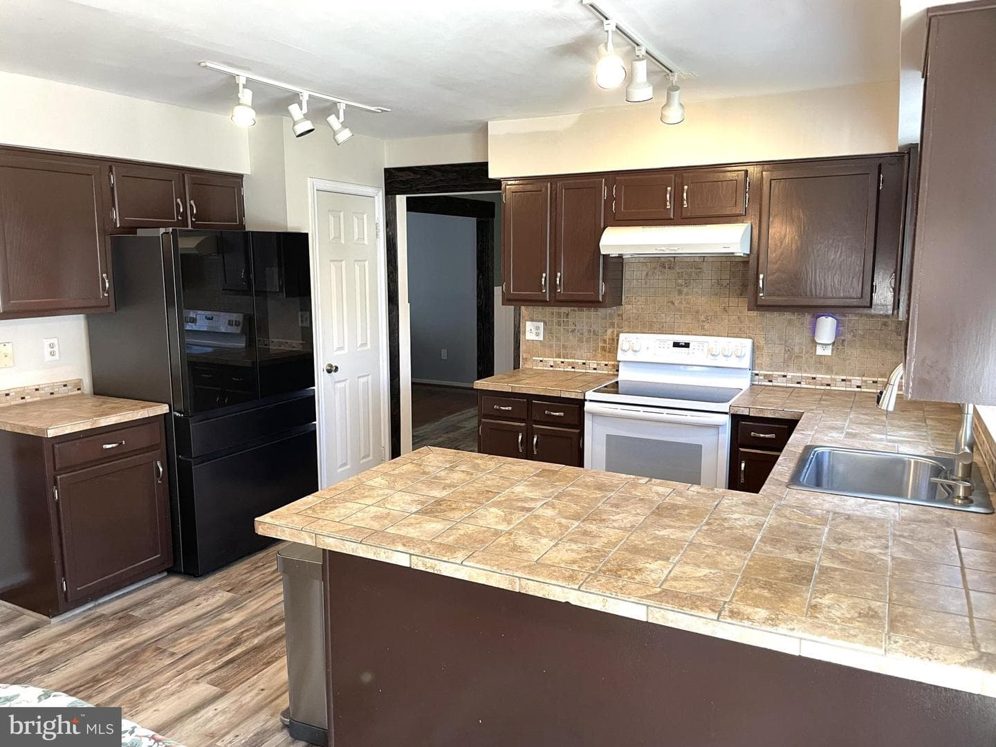 108 Garden Way photo 10