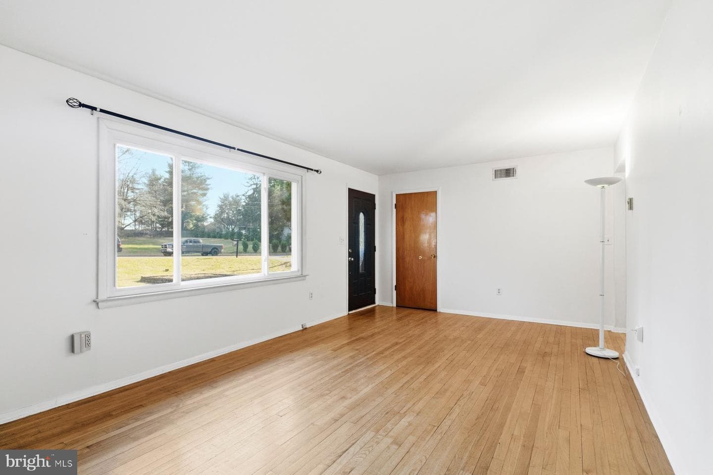 2708 Wildorlyn Drive photo 3