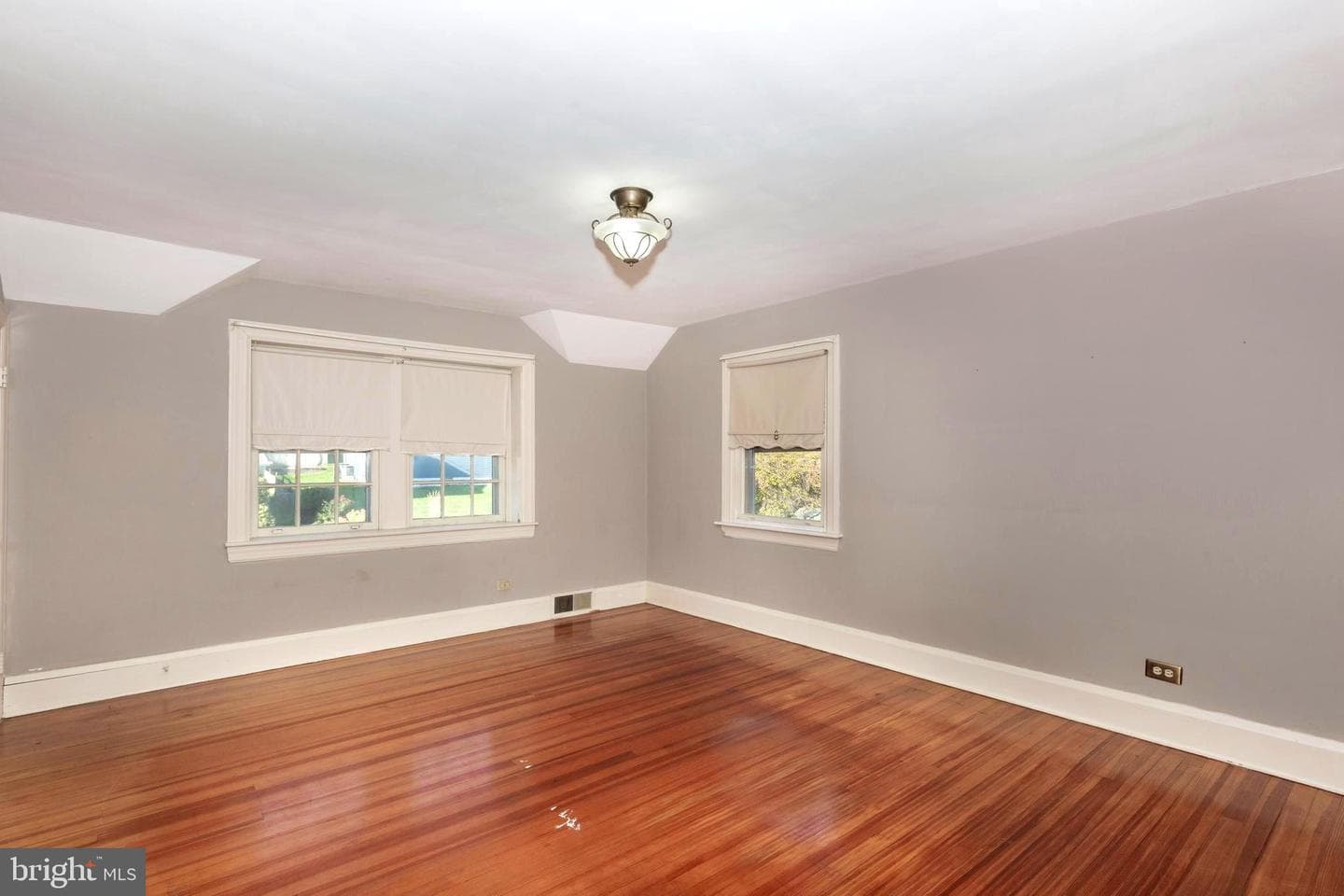 88 W Green Street photo 12